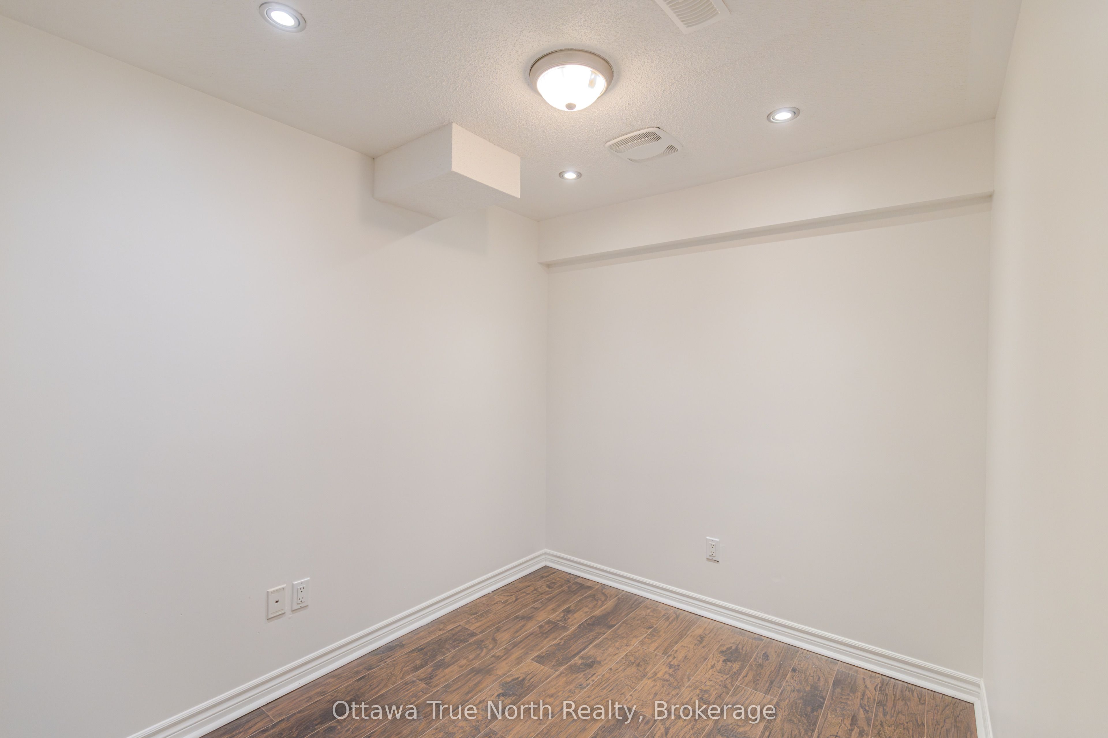 578 Paul Metivier Drive Property Photo 38