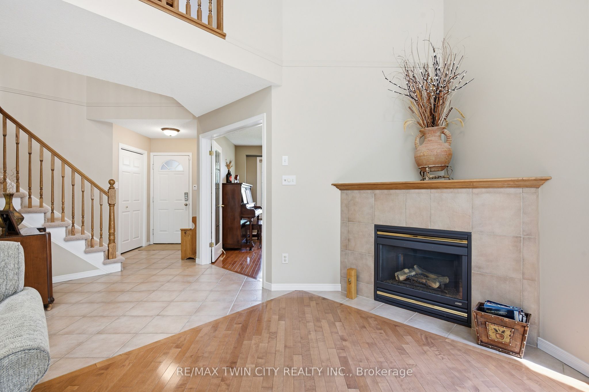 15 Carolinian Lane Property Photo 11