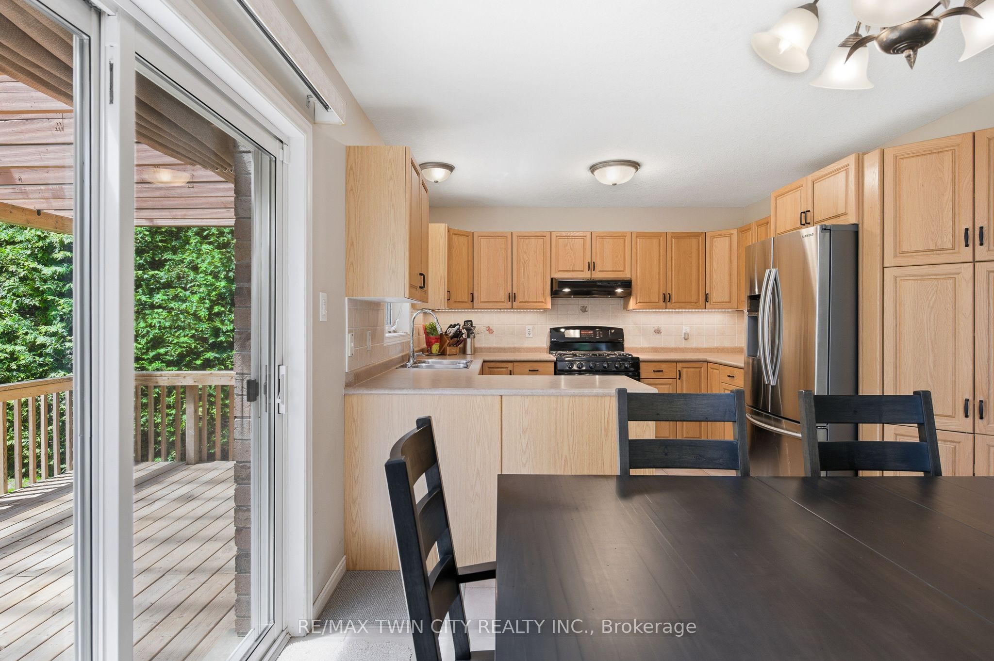 15 Carolinian Lane Property Photo 14