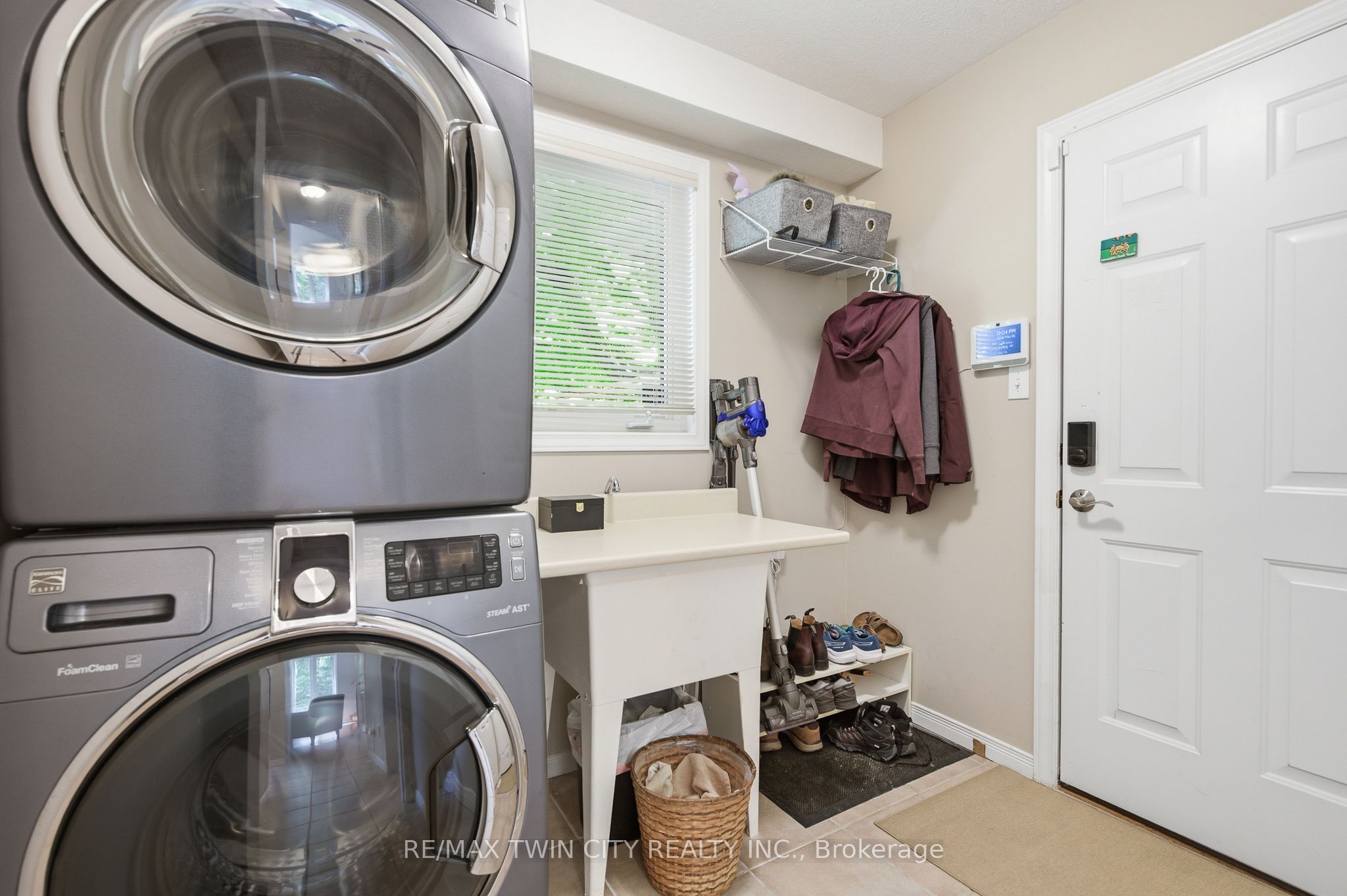15 Carolinian Lane Property Photo 19