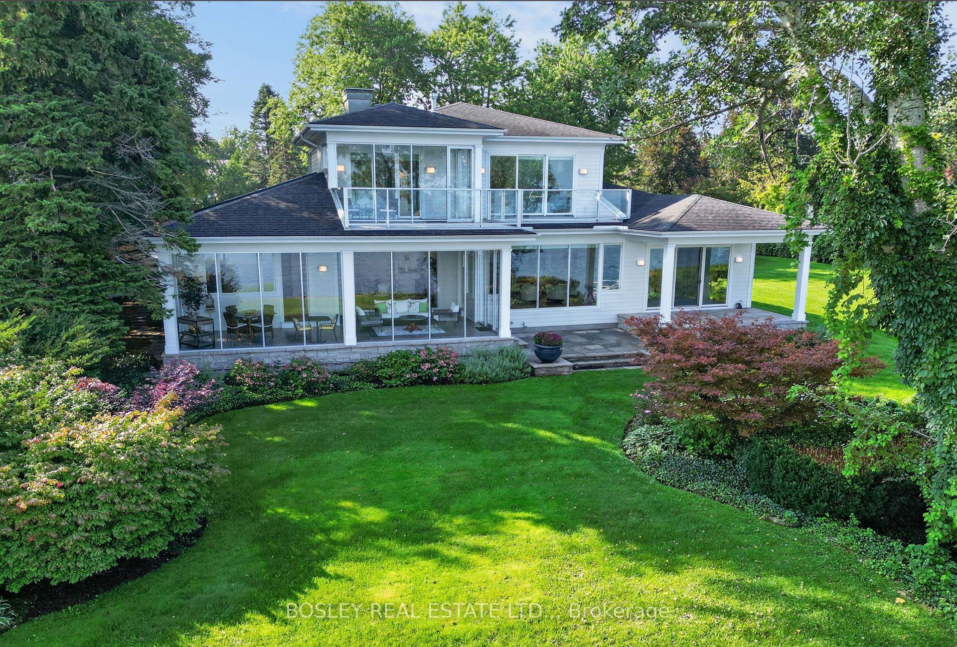 263 Niagara Boulevard Property Photo 1
