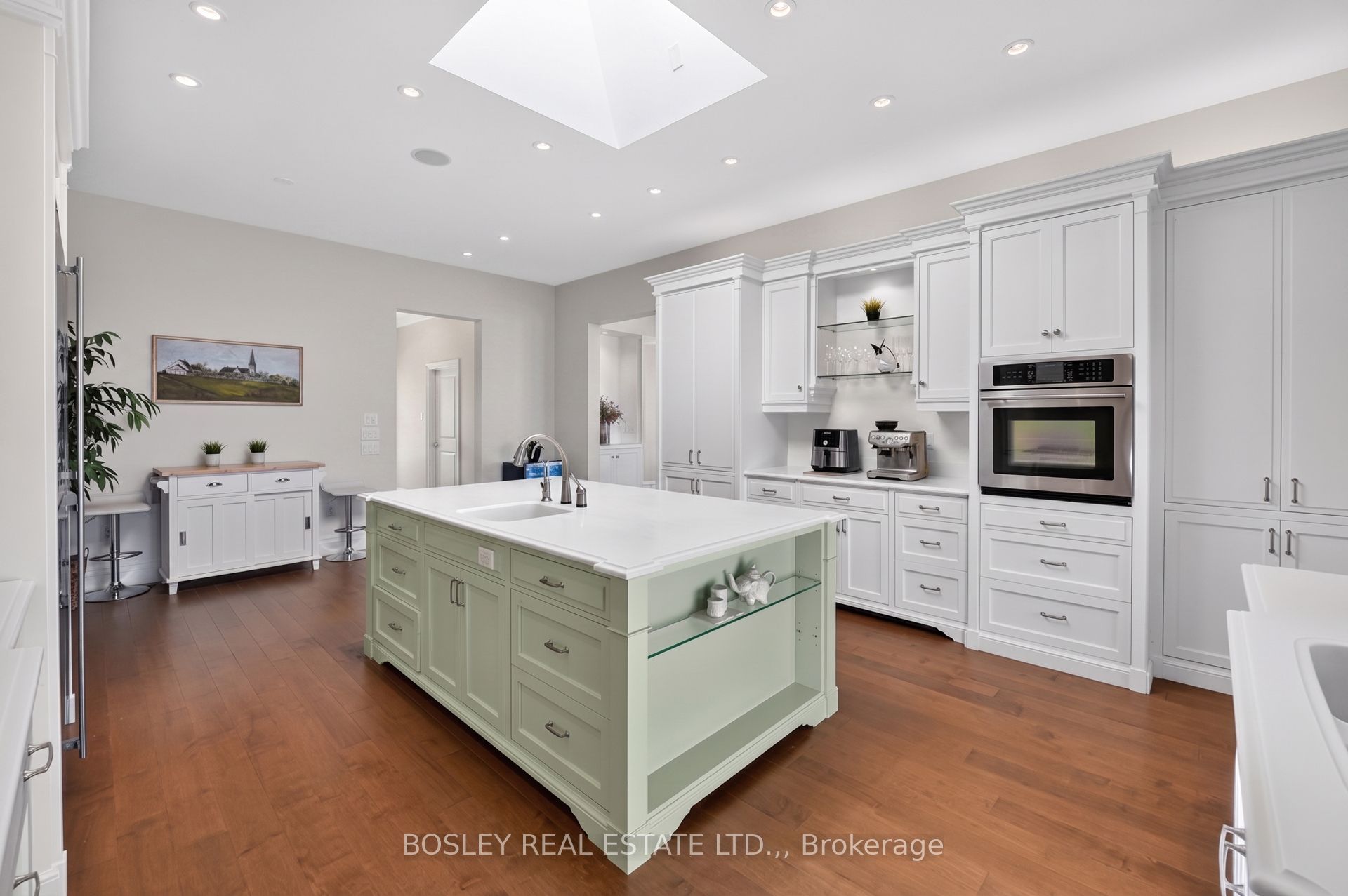 263 Niagara Boulevard Property Photo 16