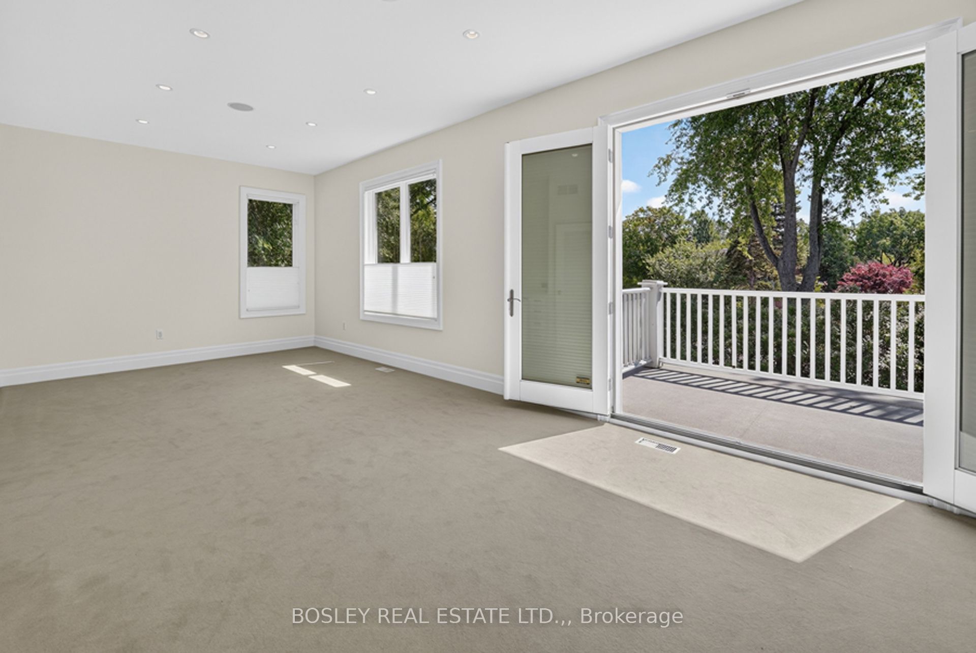 263 Niagara Boulevard Property Photo 32