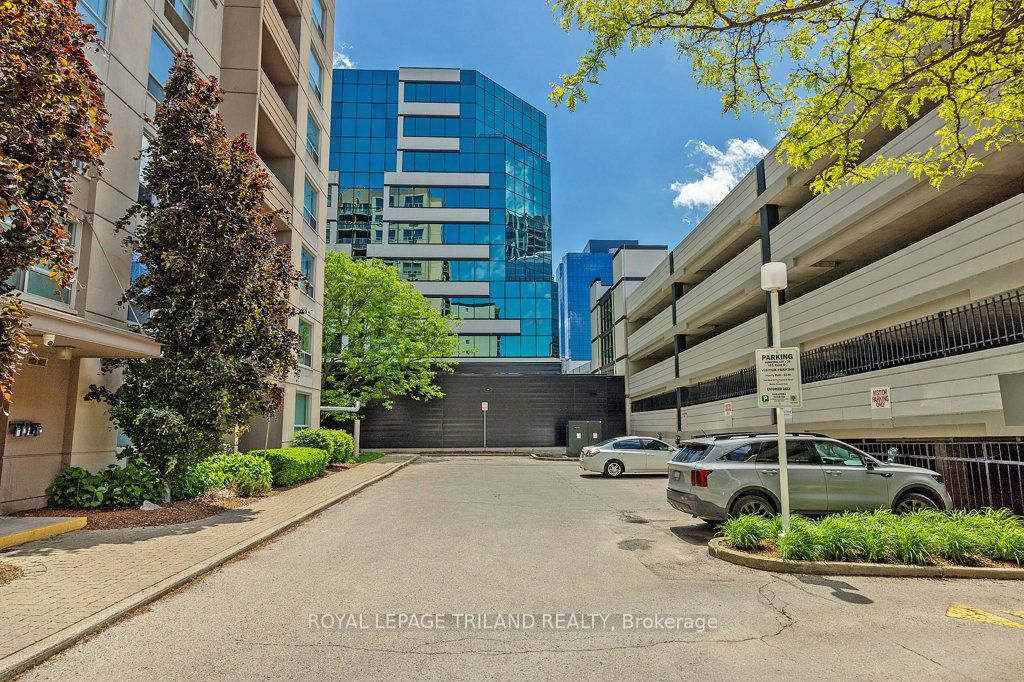 155 Kent Street 1105 Property Photo 4