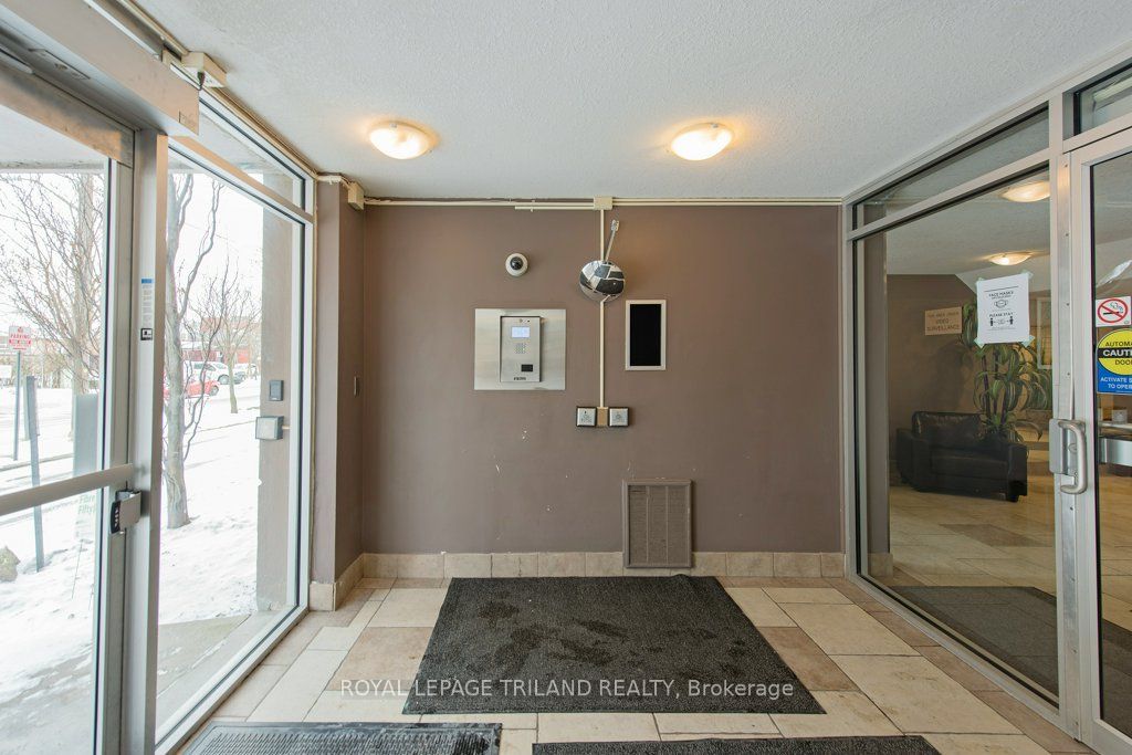 155 Kent Street 1105 Property Photo 5