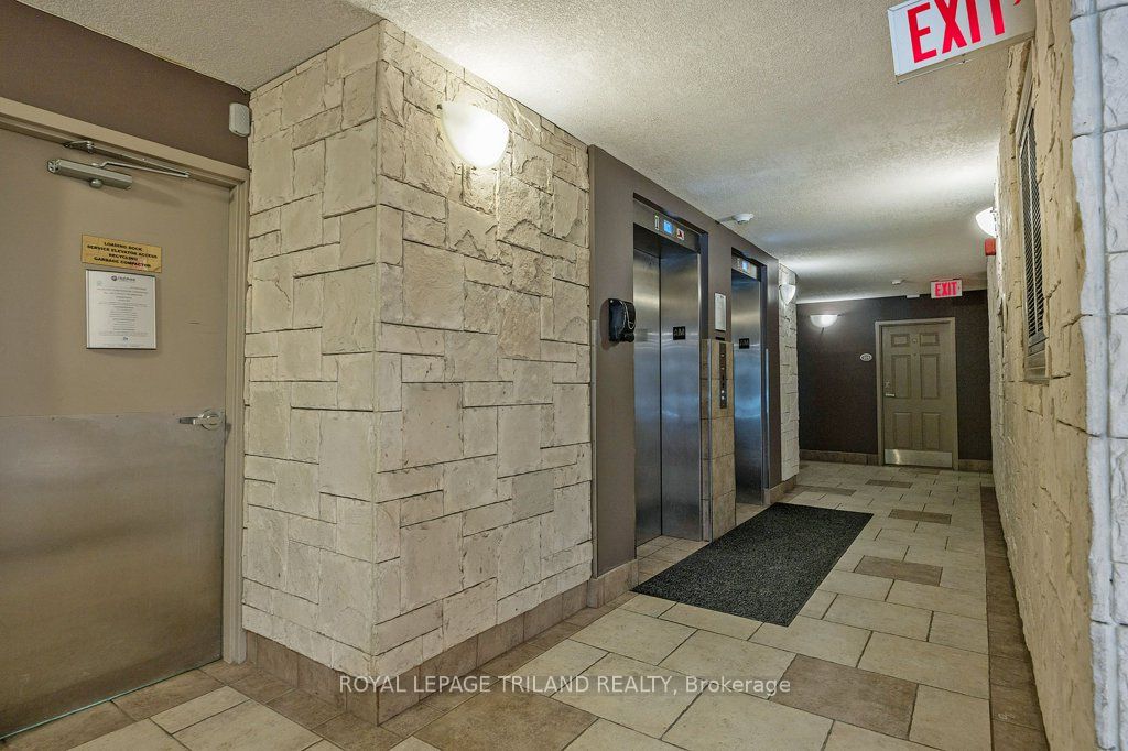 155 Kent Street 1105 Property Photo 9