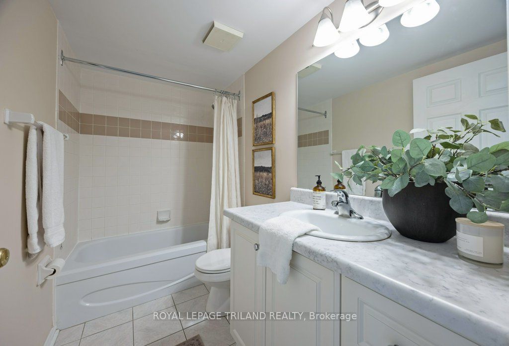 155 Kent Street 1105 Property Photo 11