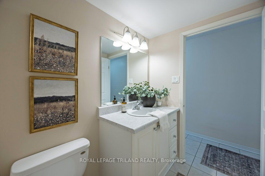 155 Kent Street 1105 Property Photo 12