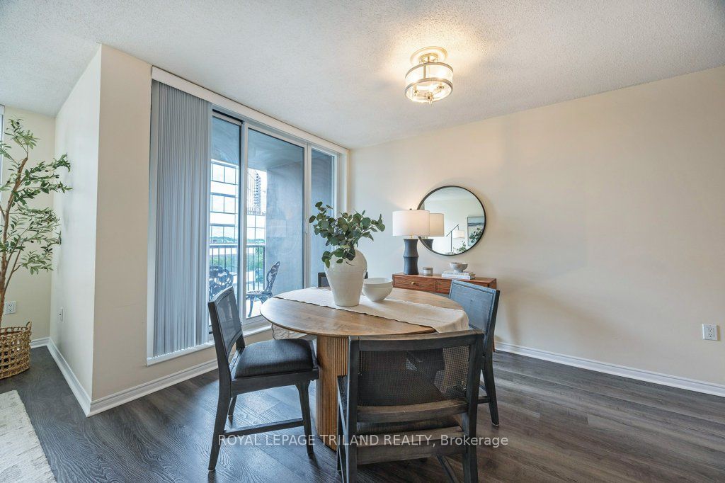 155 Kent Street 1105 Property Photo 21