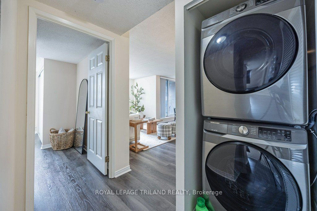 155 Kent Street 1105 Property Photo 26