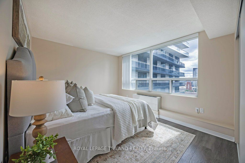 155 Kent Street 1105 Property Photo 28