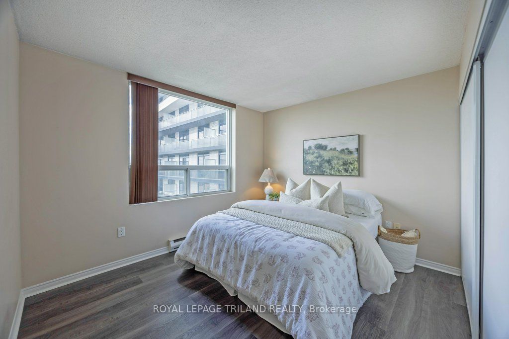 155 Kent Street 1105 Property Photo 33