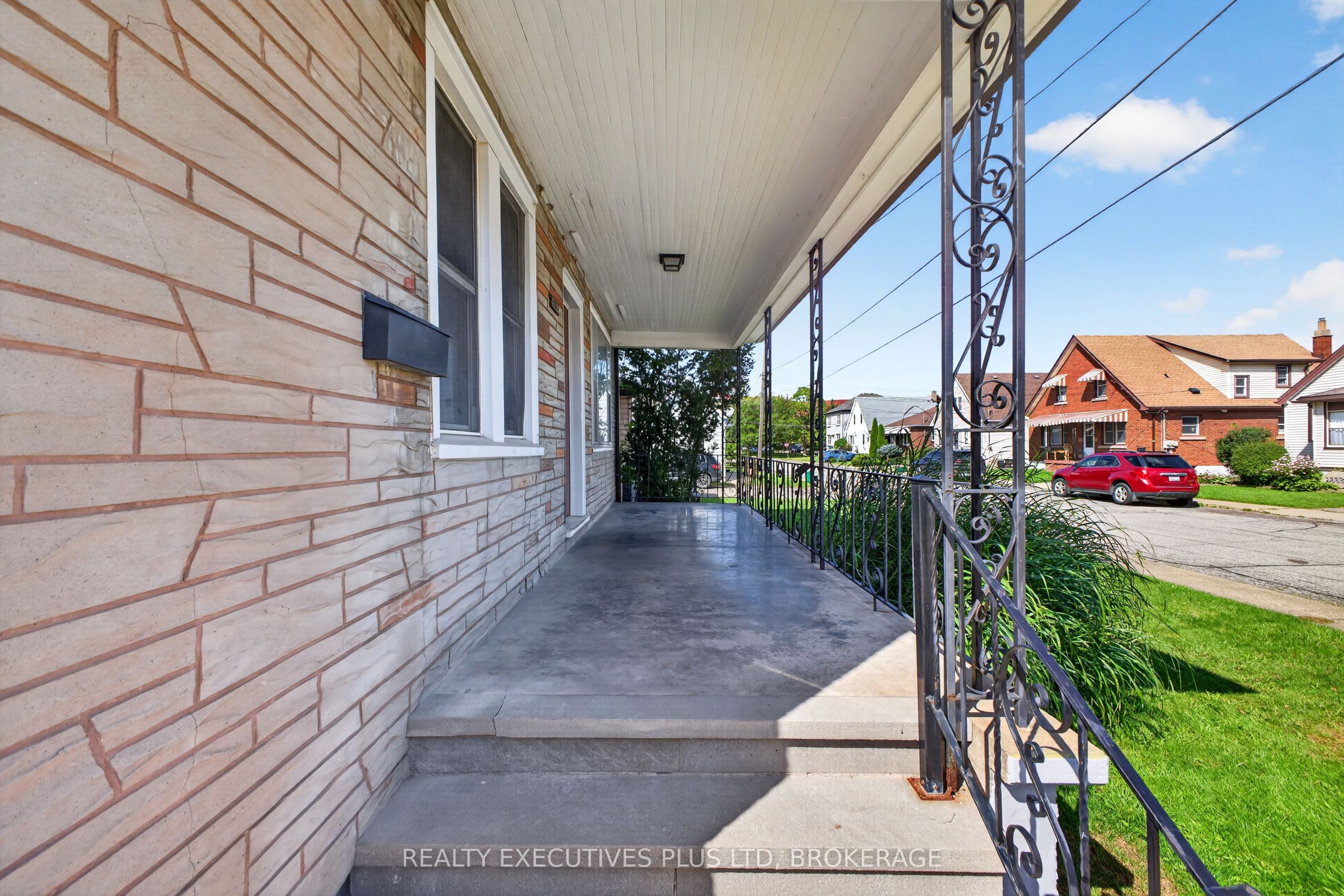 4119 Dyson Avenue Property Photo 3