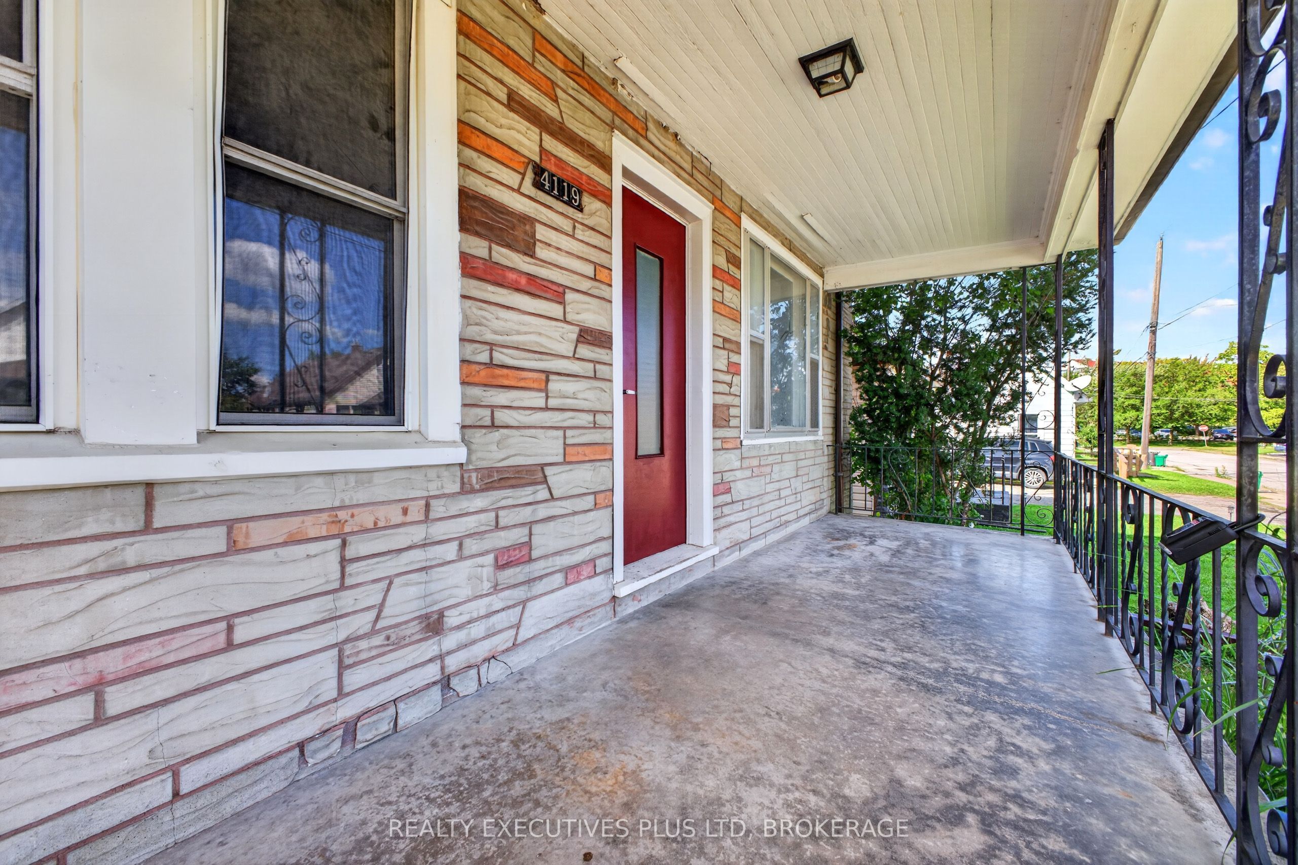 4119 Dyson Avenue Property Photo 4