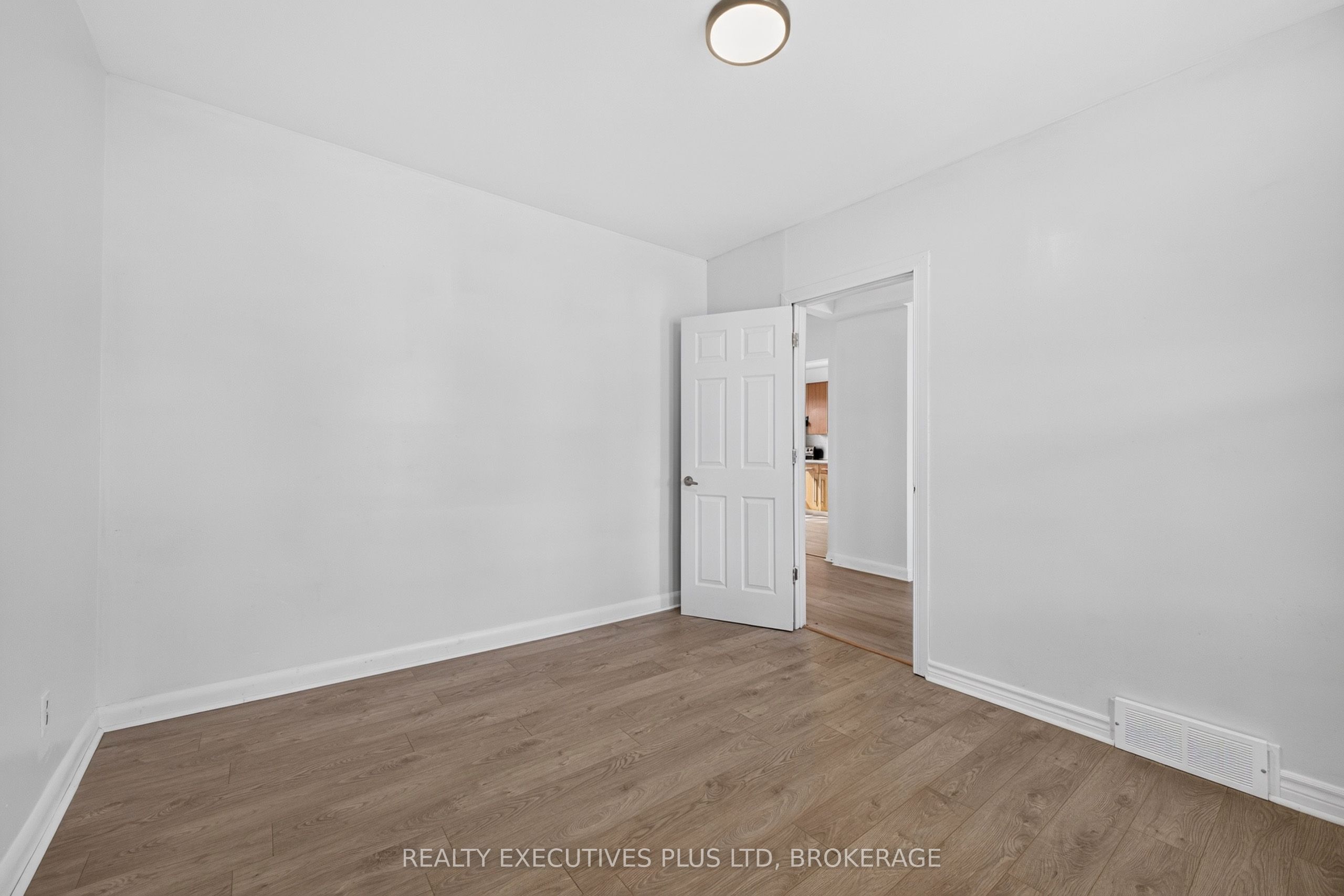 4119 Dyson Avenue Property Photo 9