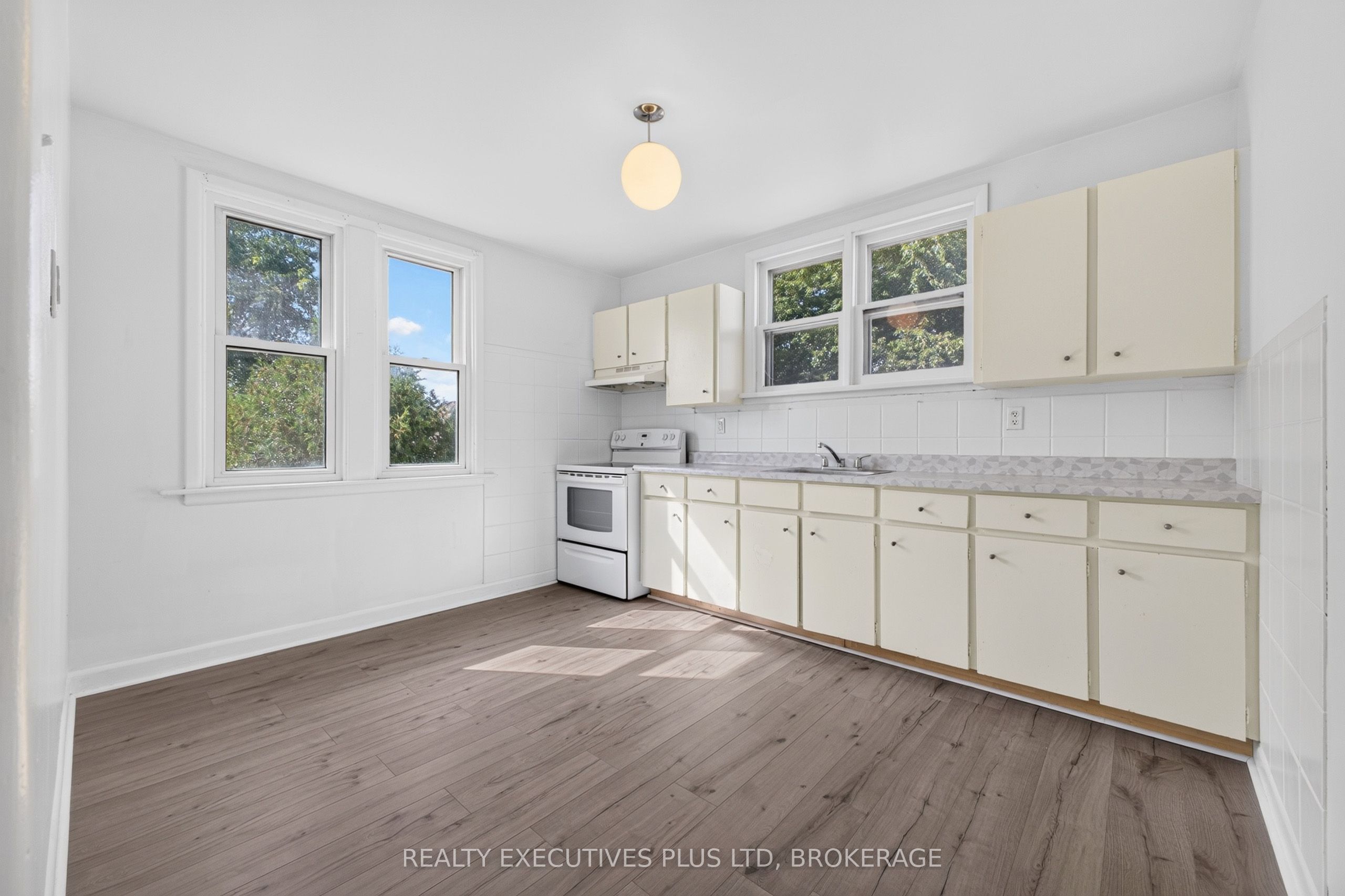 4119 Dyson Avenue Property Photo 28