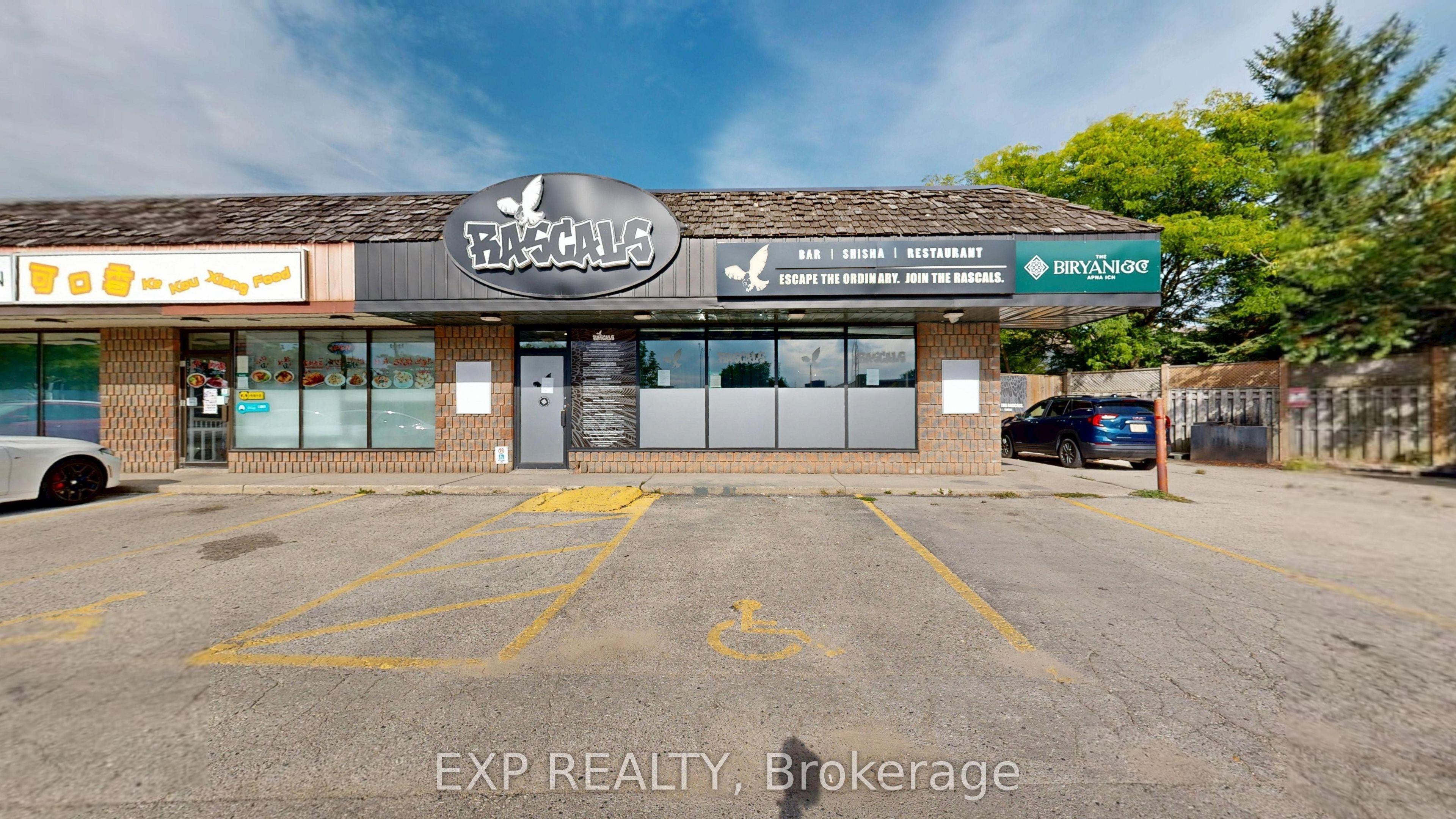 360 Springbank Drive 8 Property Photo 1