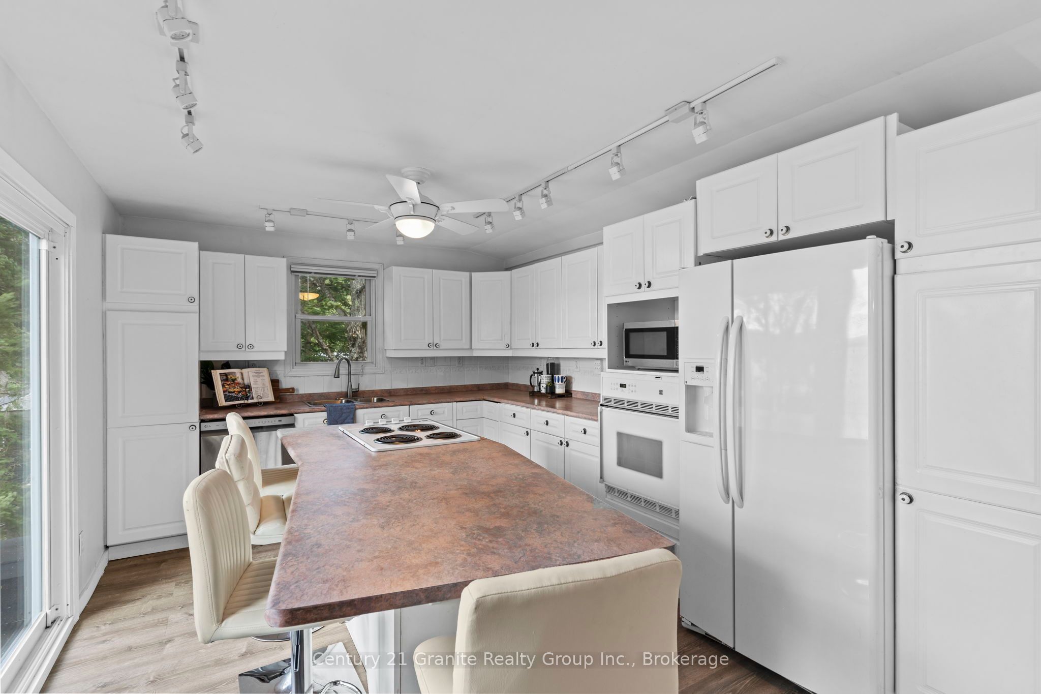 1335 Braeloch Road Property Photo 7