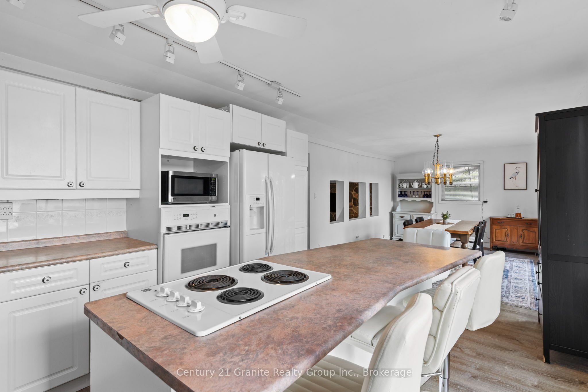 1335 Braeloch Road Property Photo 8