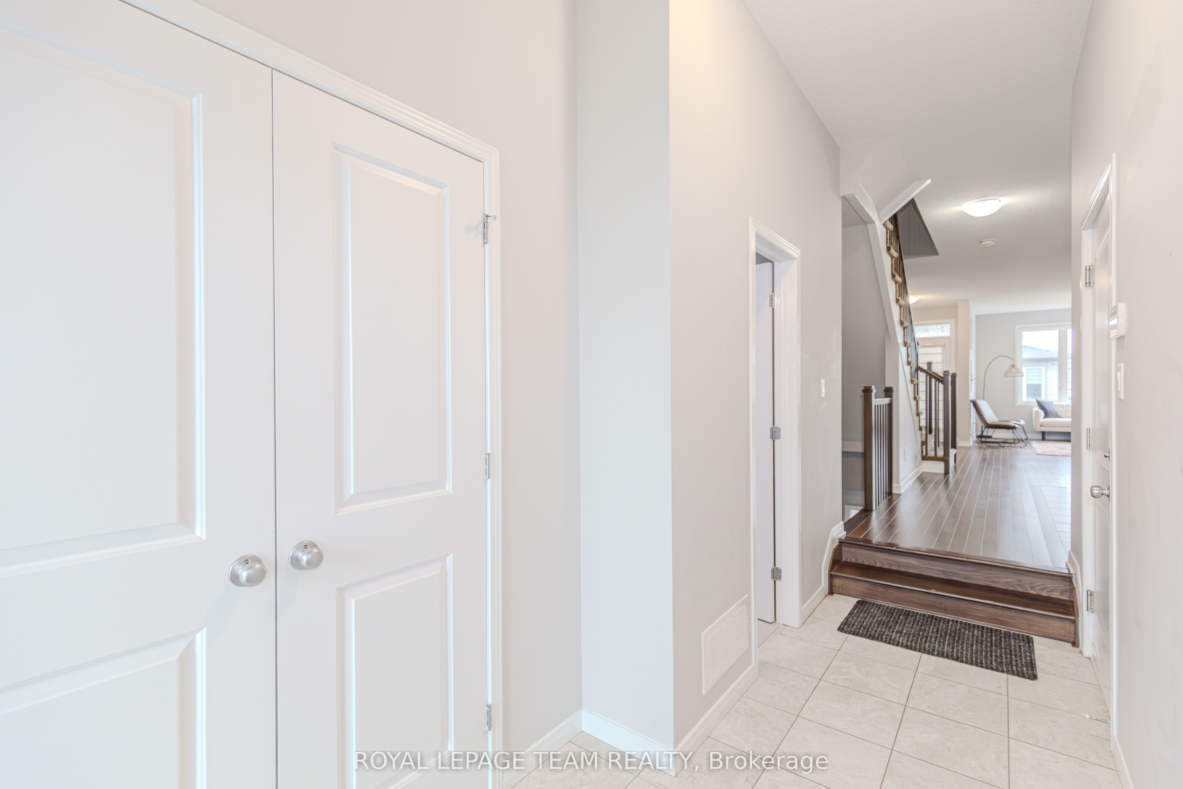 477 Cope Drive N Property Photo 6