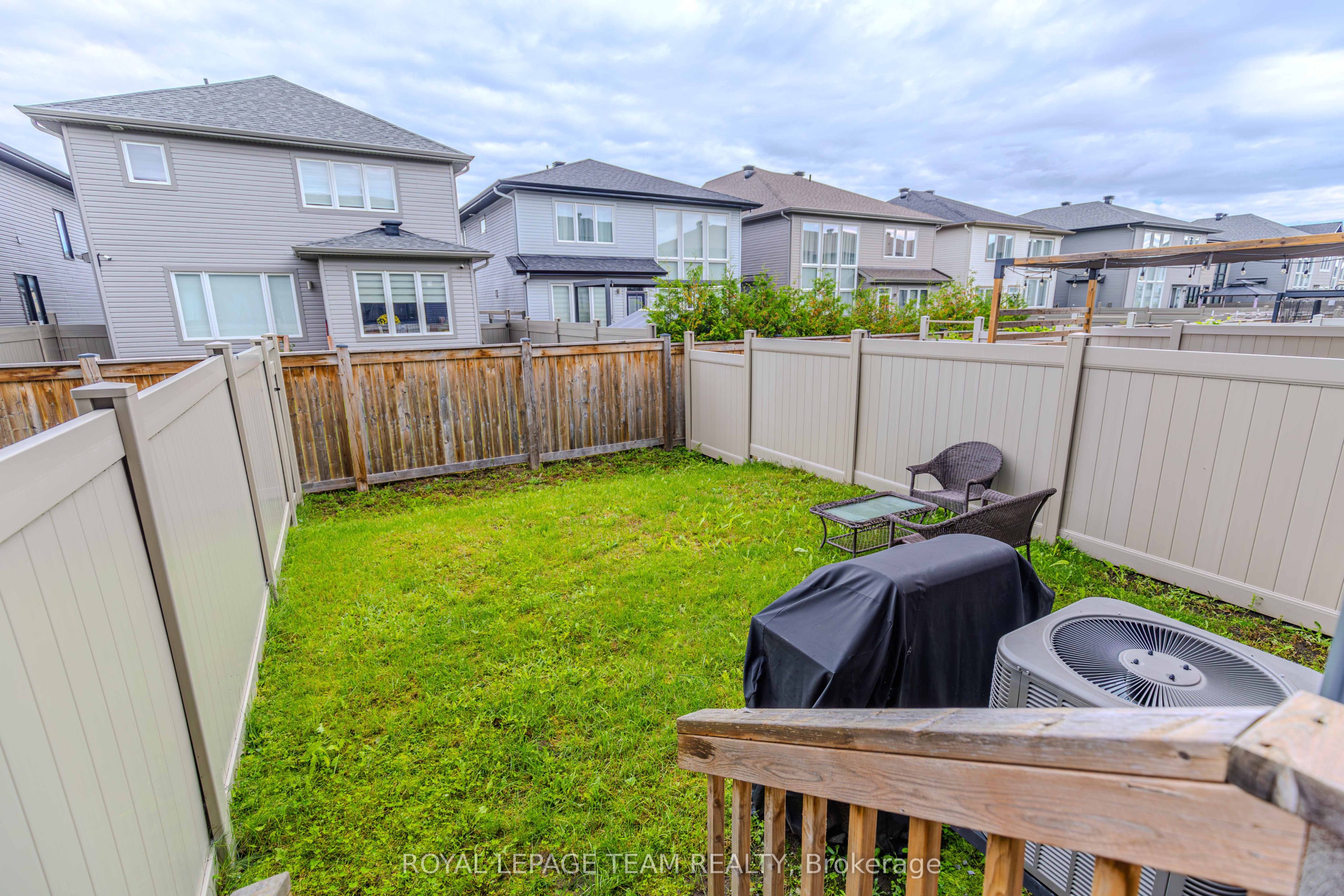 477 Cope Drive N Property Photo 24
