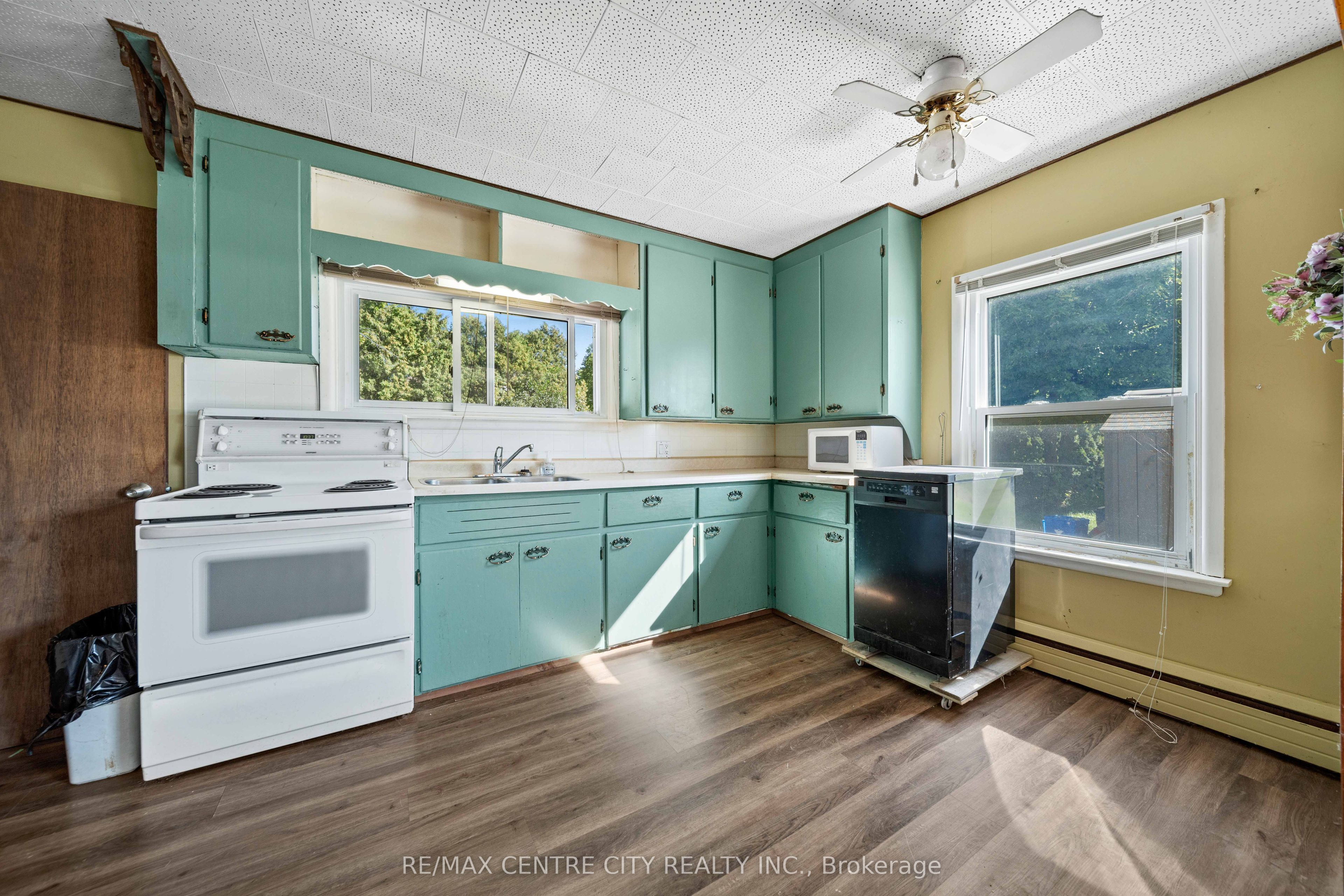 11 Marchant Street Property Photo 25