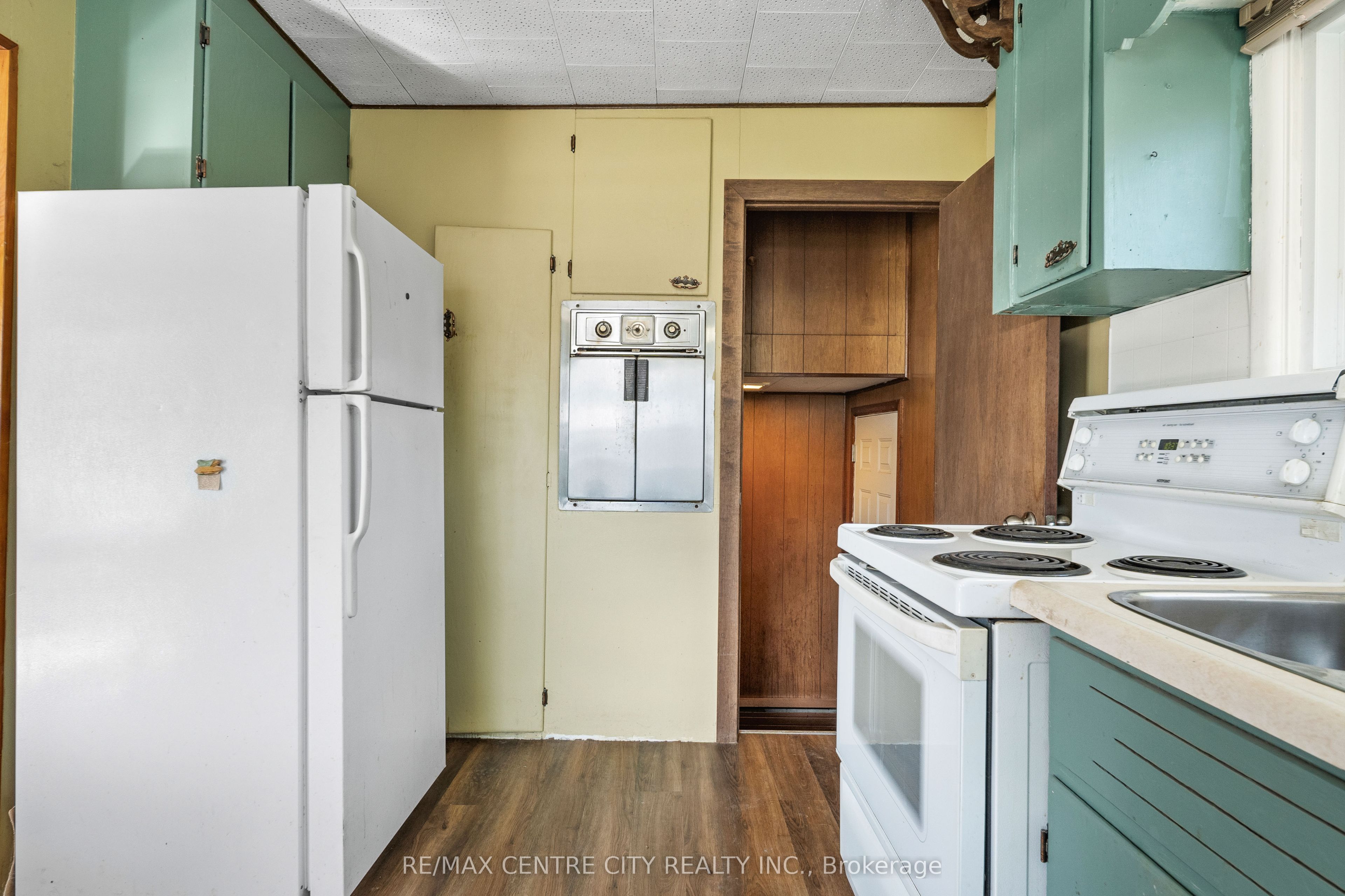11 Marchant Street Property Photo 27