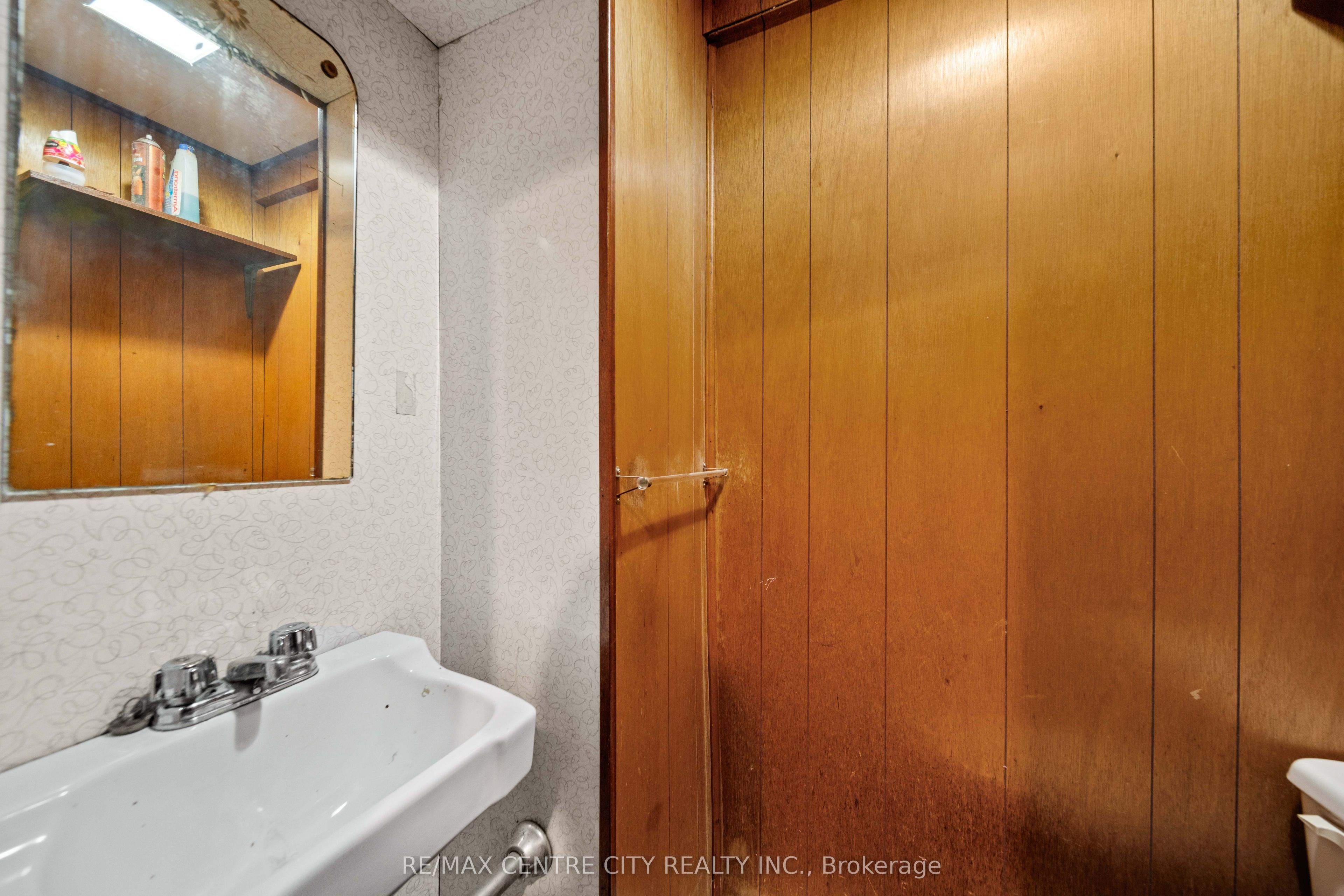 11 Marchant Street Property Photo 36