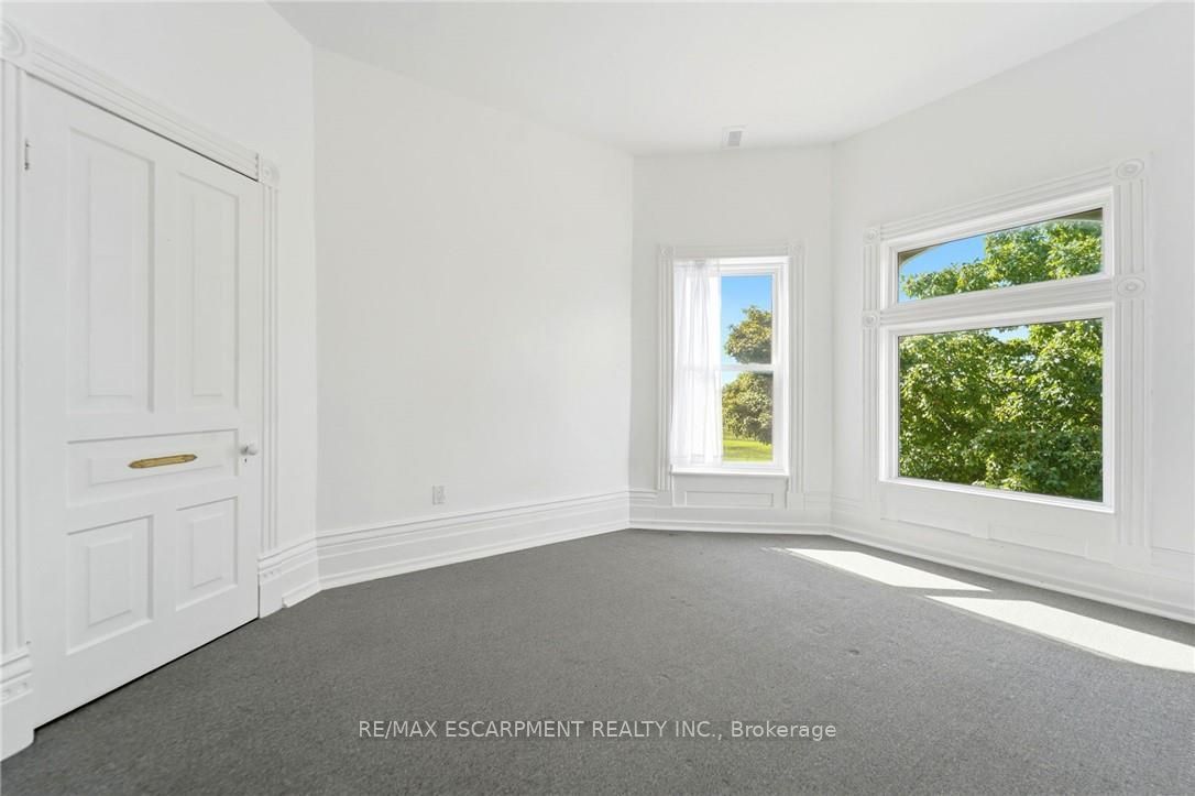 119 2nd Line Property Photo 17
