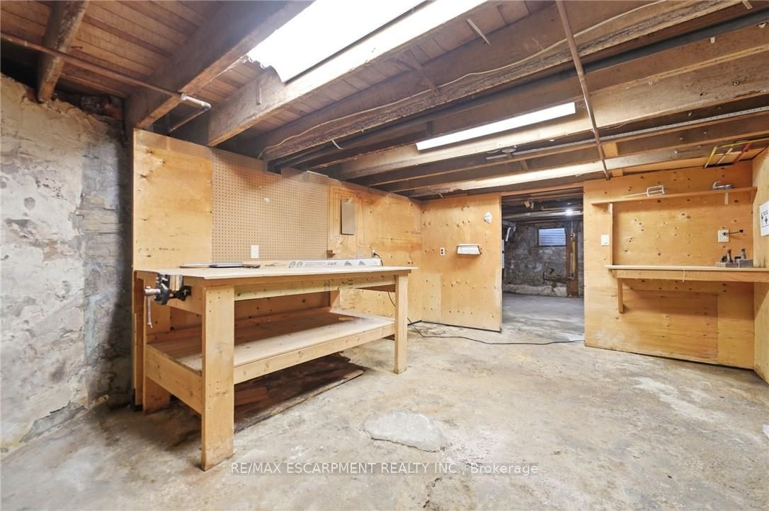 119 2nd Line Property Photo 25