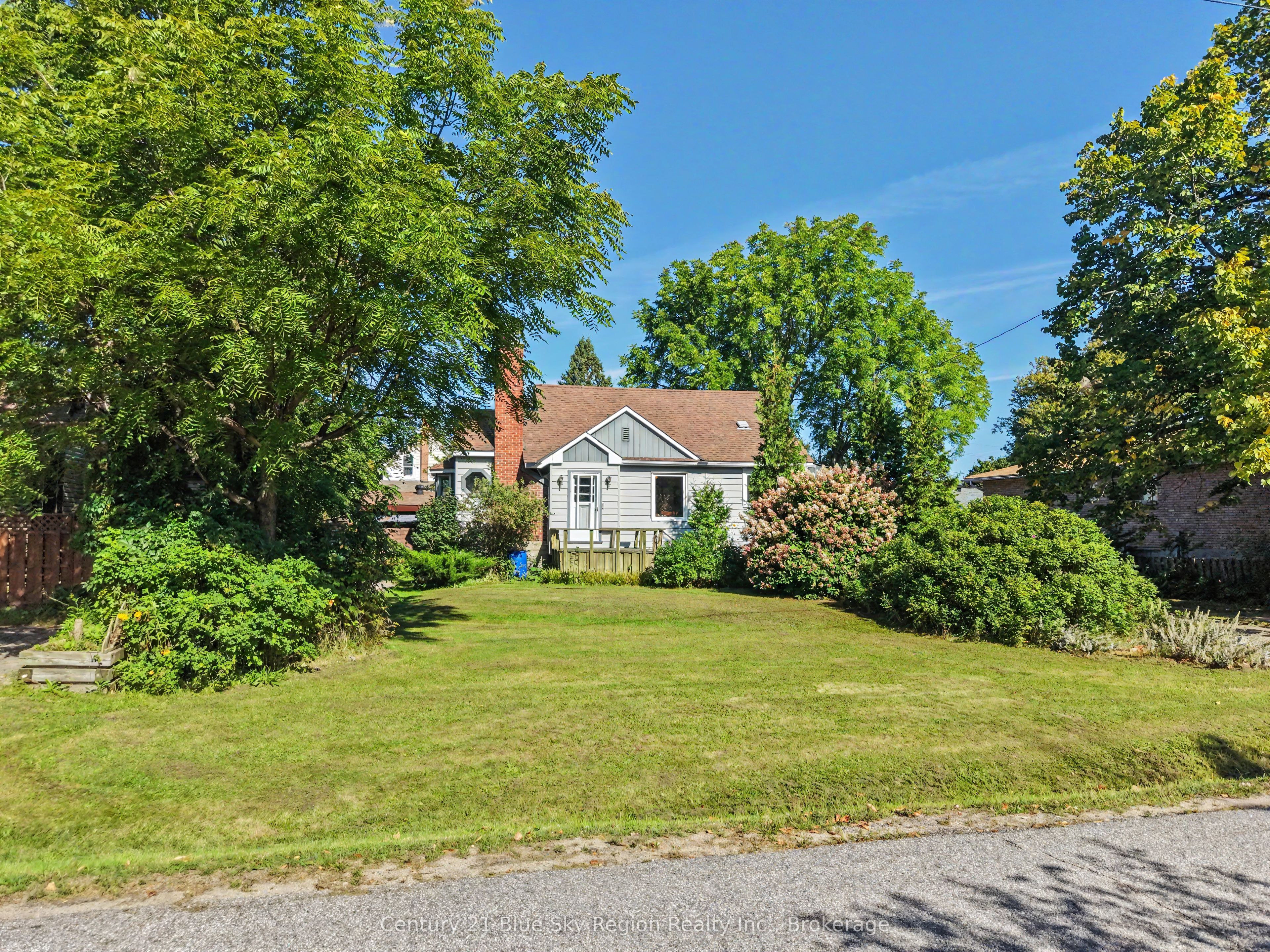 1150 Metcalfe Street Property Photo 4