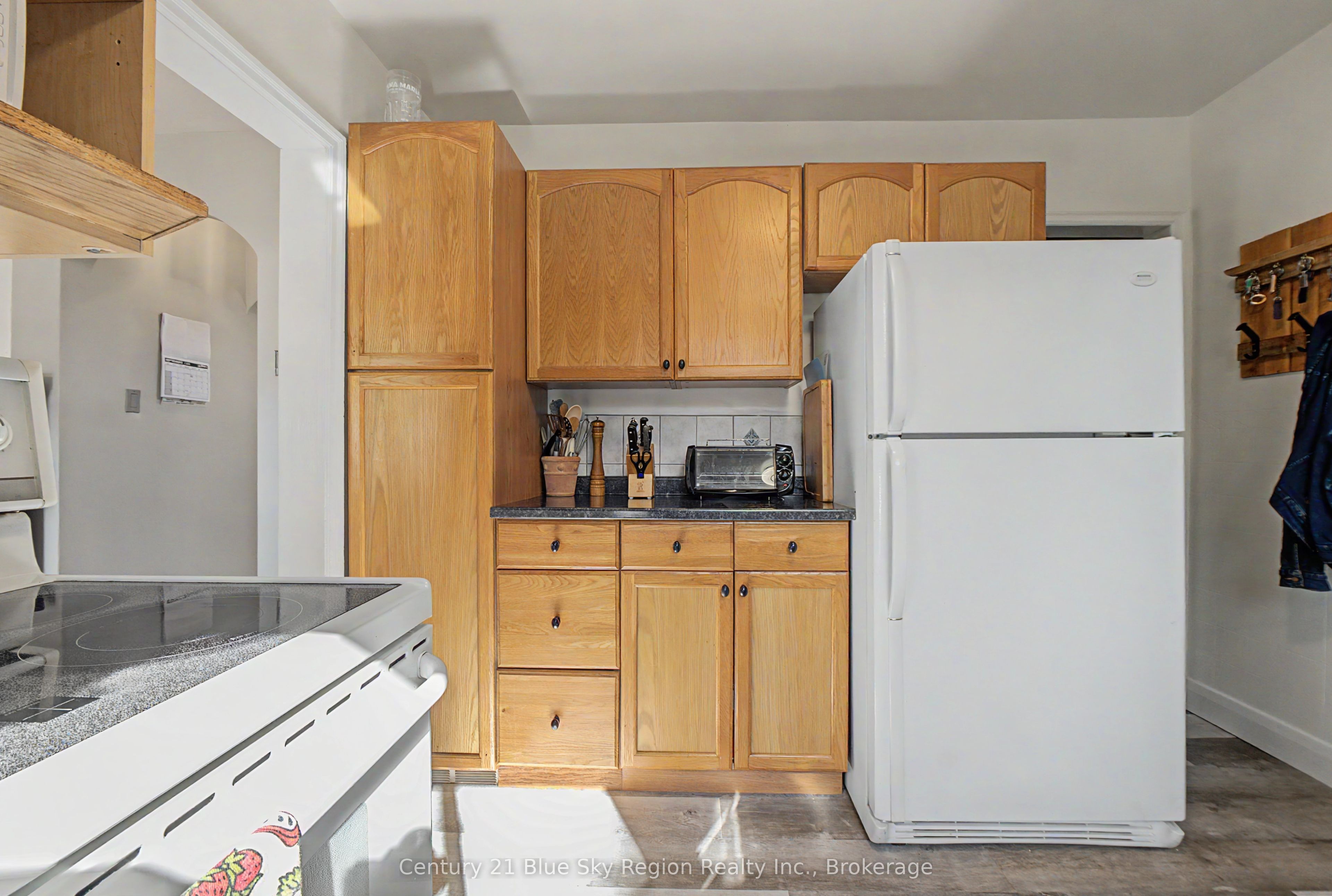 1150 Metcalfe Street Property Photo 8