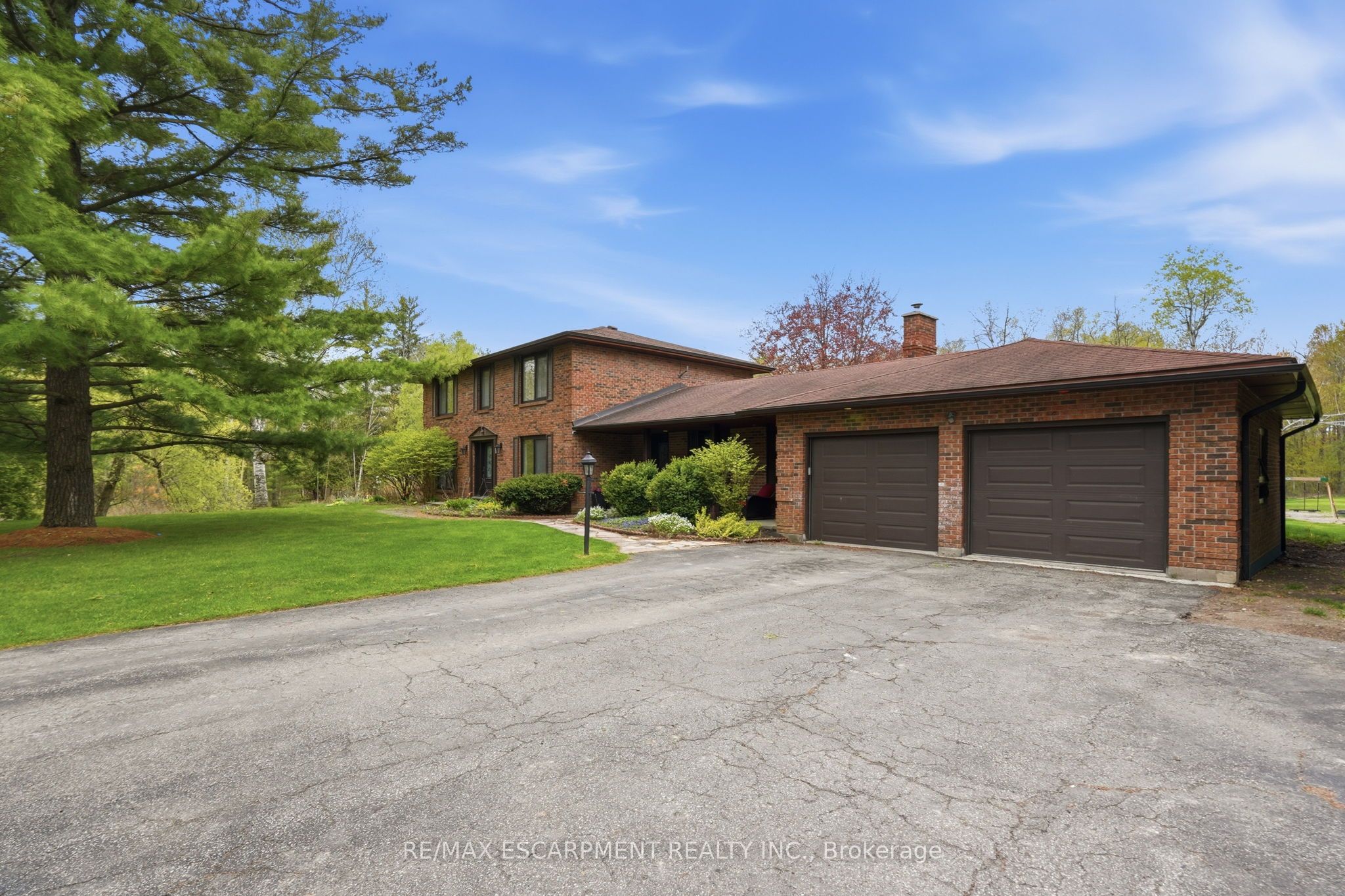 3918 Maddaugh Road Property Photo 2