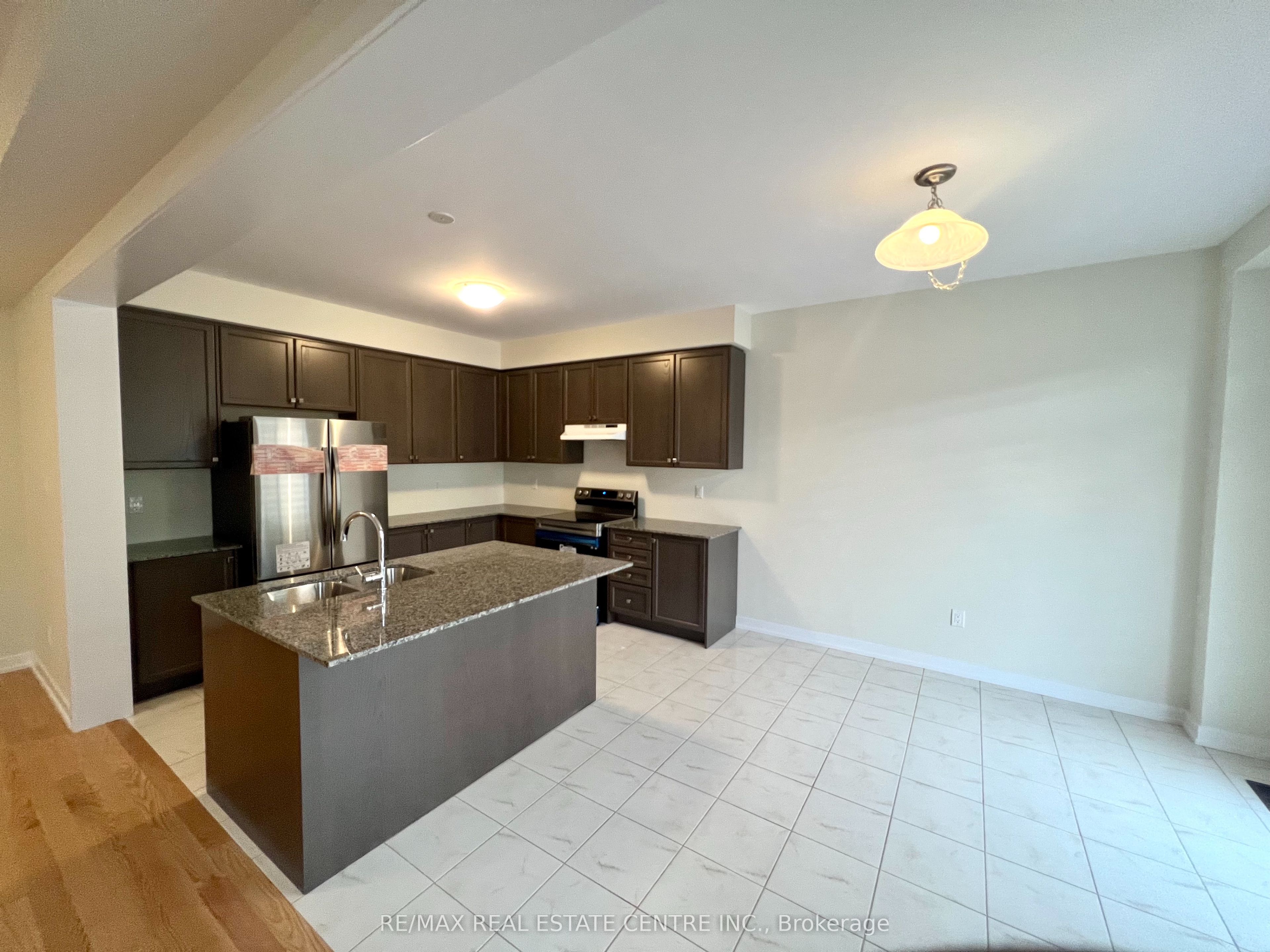 156 Lumb Drive Property Photo 8
