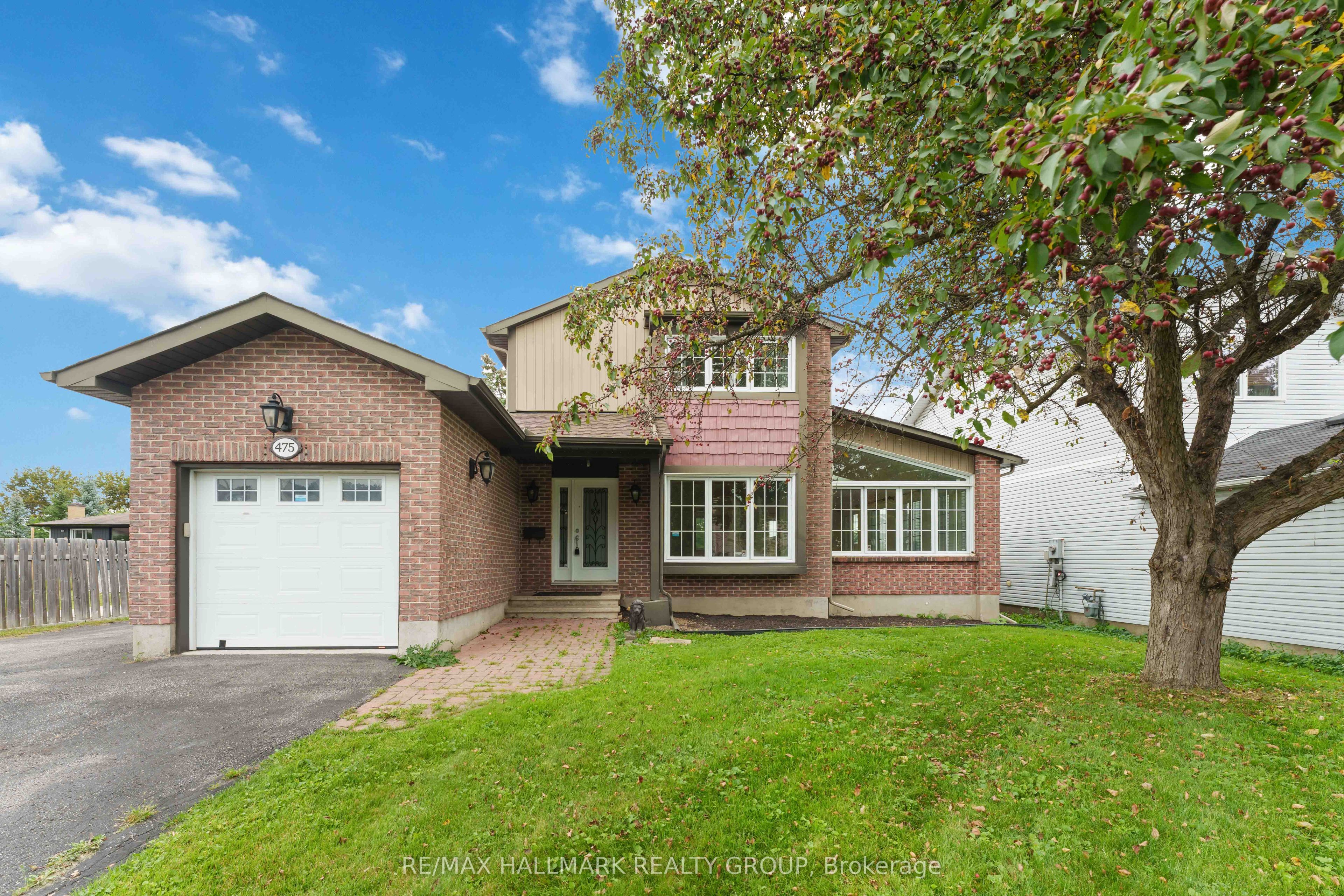 475 Duvernay Drive Property Photo 1