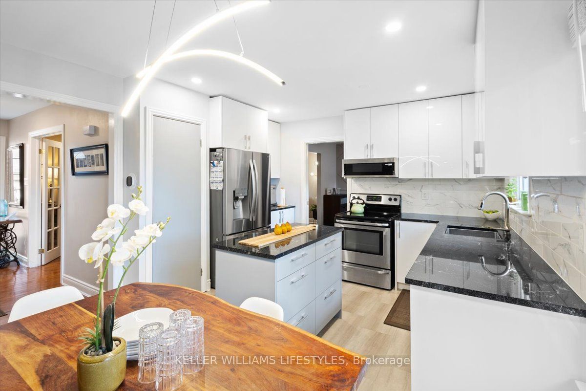 525 Forest Edge Road Property Photo 15