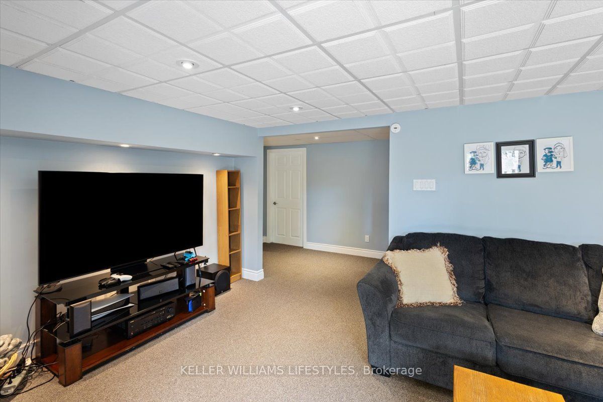525 Forest Edge Road Property Photo 37