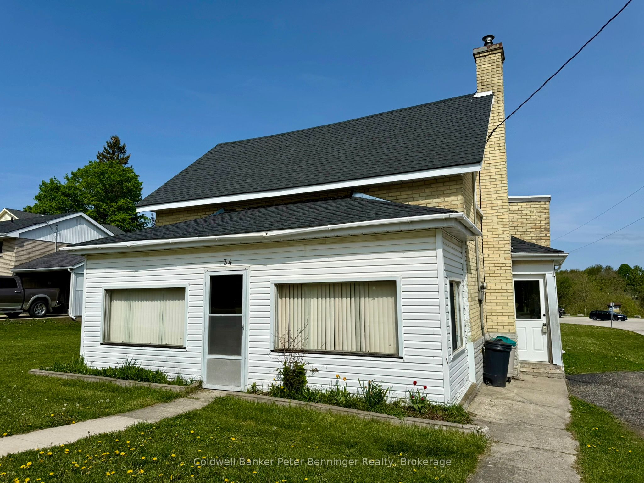 34 Mcgivern Street W Property Photo 1