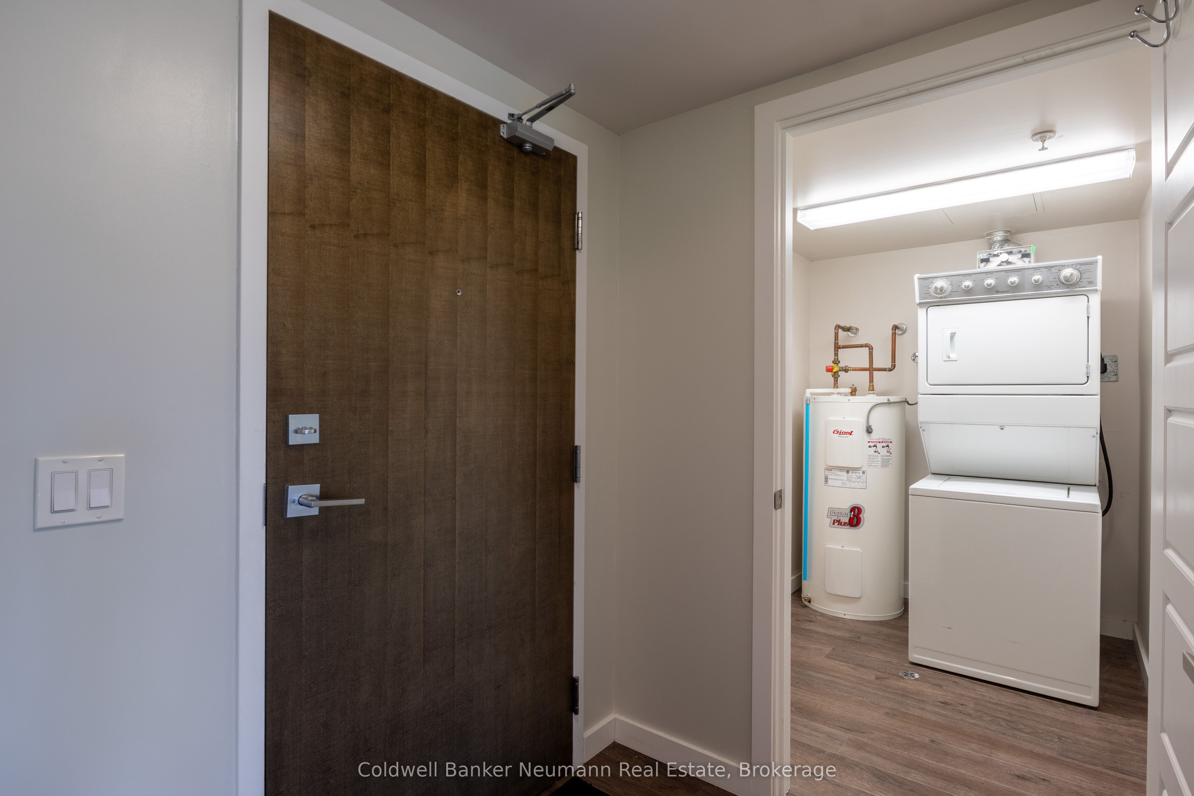 25 Kay Crescent 212 Property Photo 2