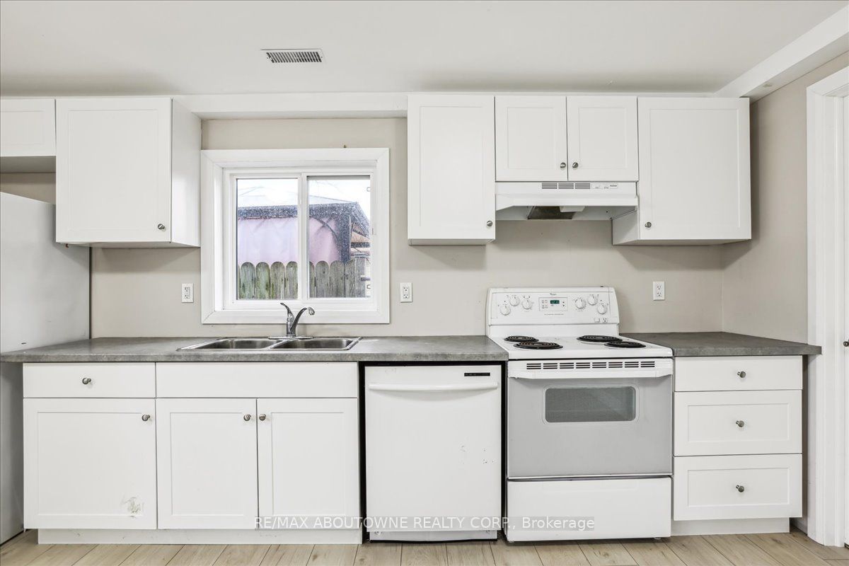 19 Bailey Street Property Photo 5