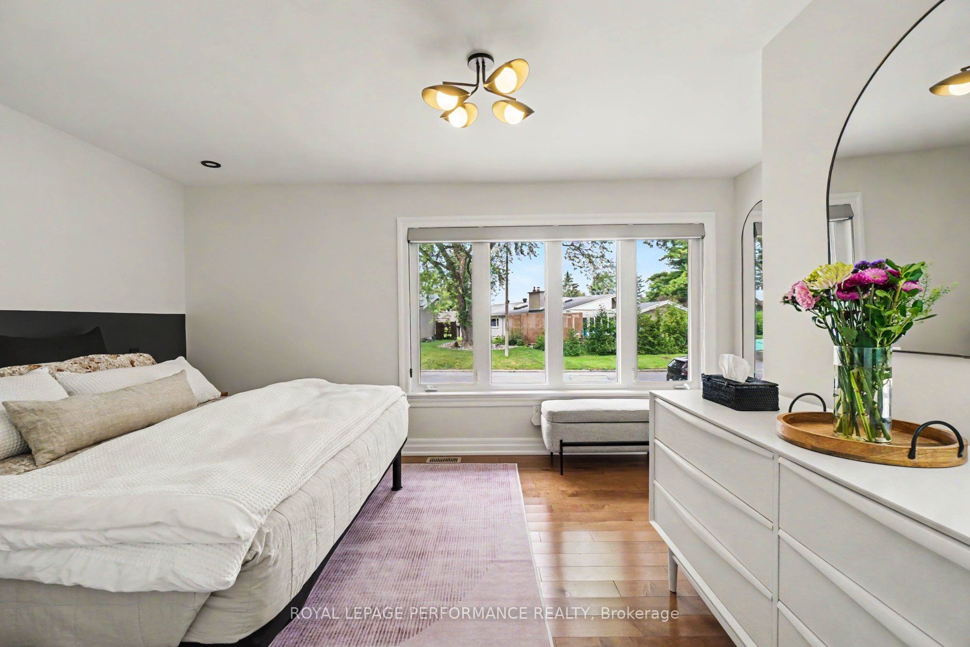 2061 Cabot Street Property Photo 14