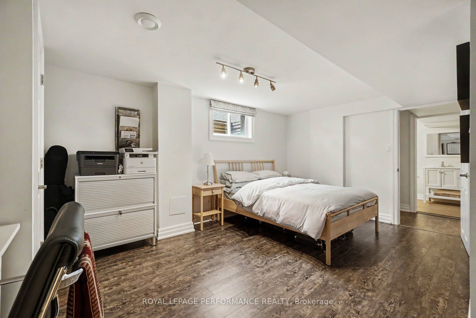 2061 Cabot Street Property Photo 26