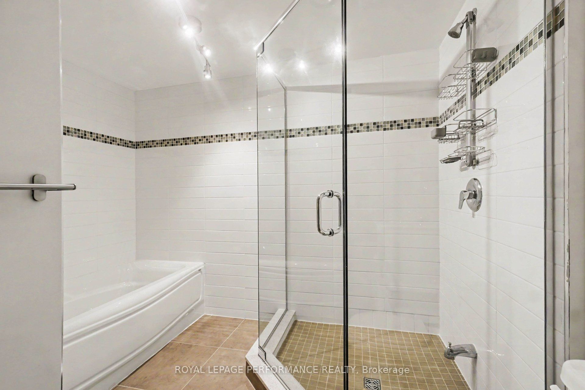 2061 Cabot Street Property Photo 29
