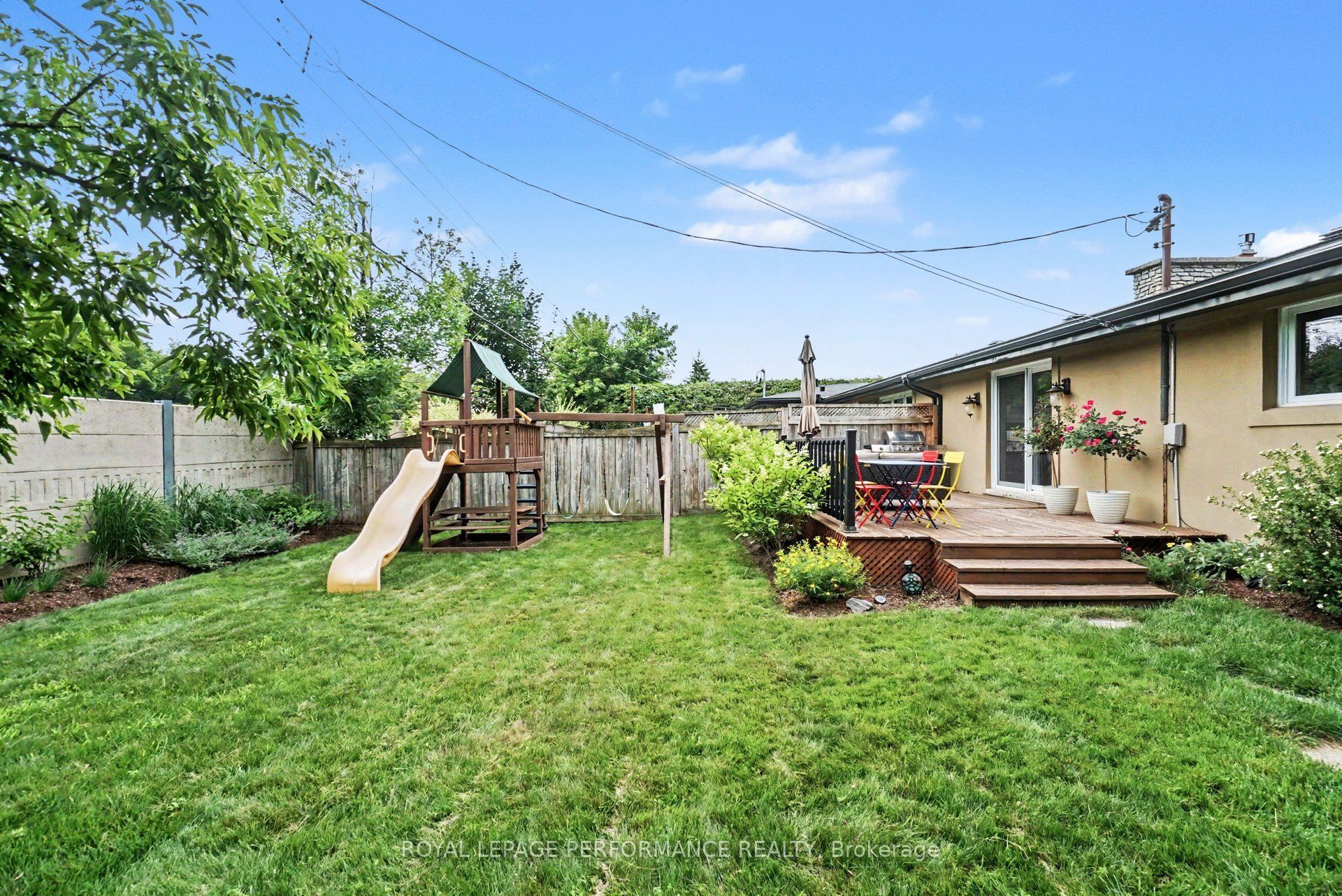 2061 Cabot Street Property Photo 34