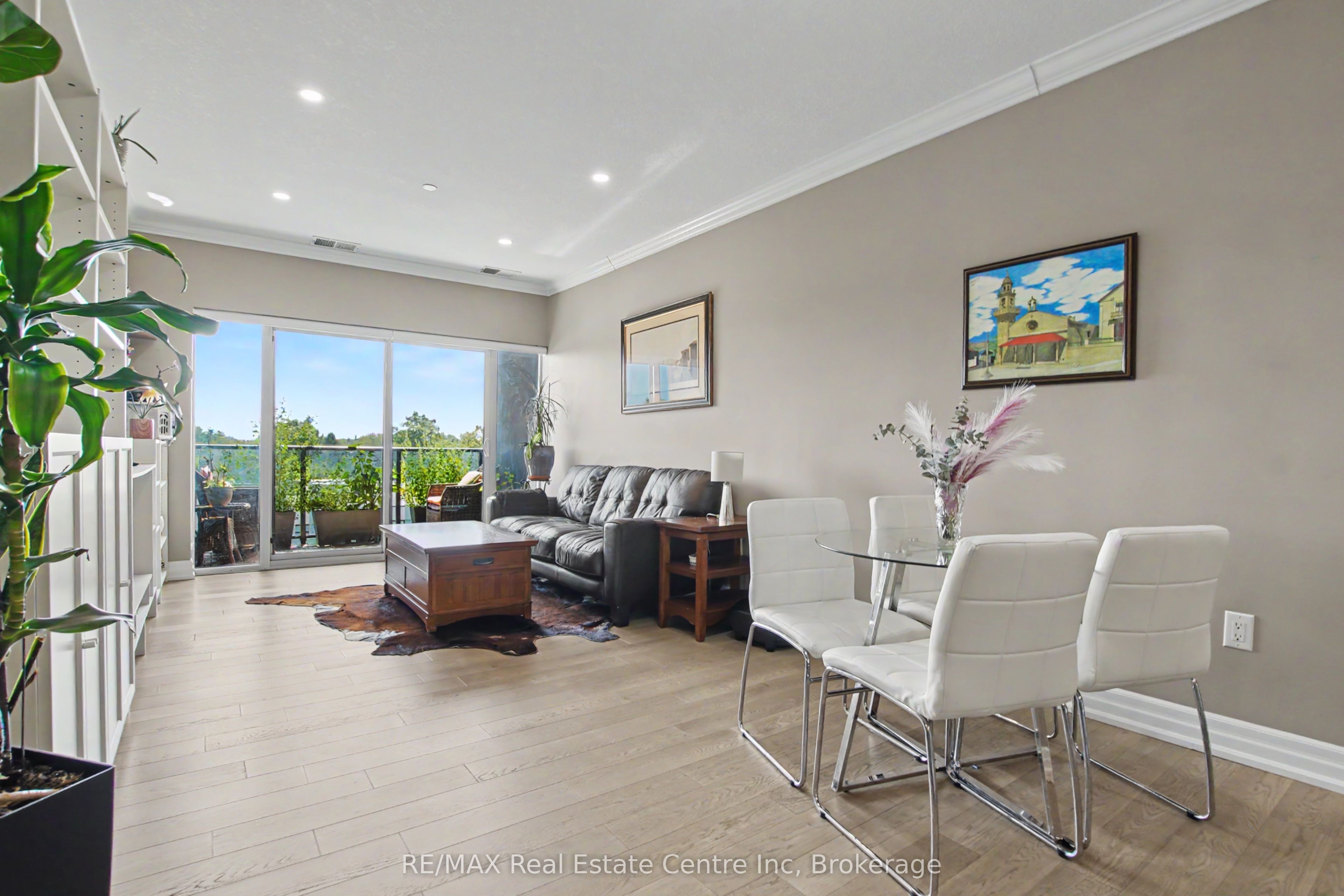 1878 Gordon Street 401 Property Photo 10