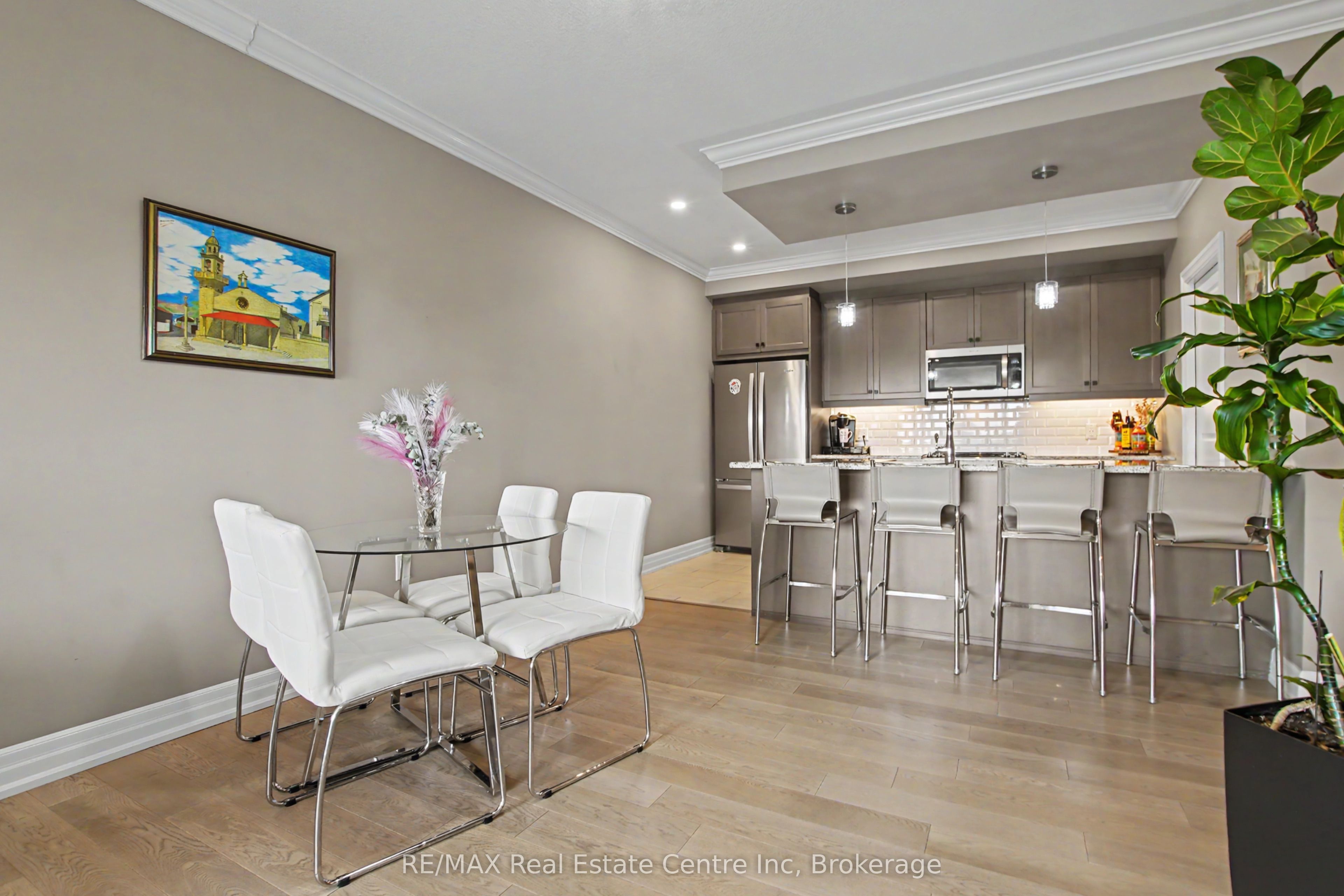 1878 Gordon Street 401 Property Photo 11