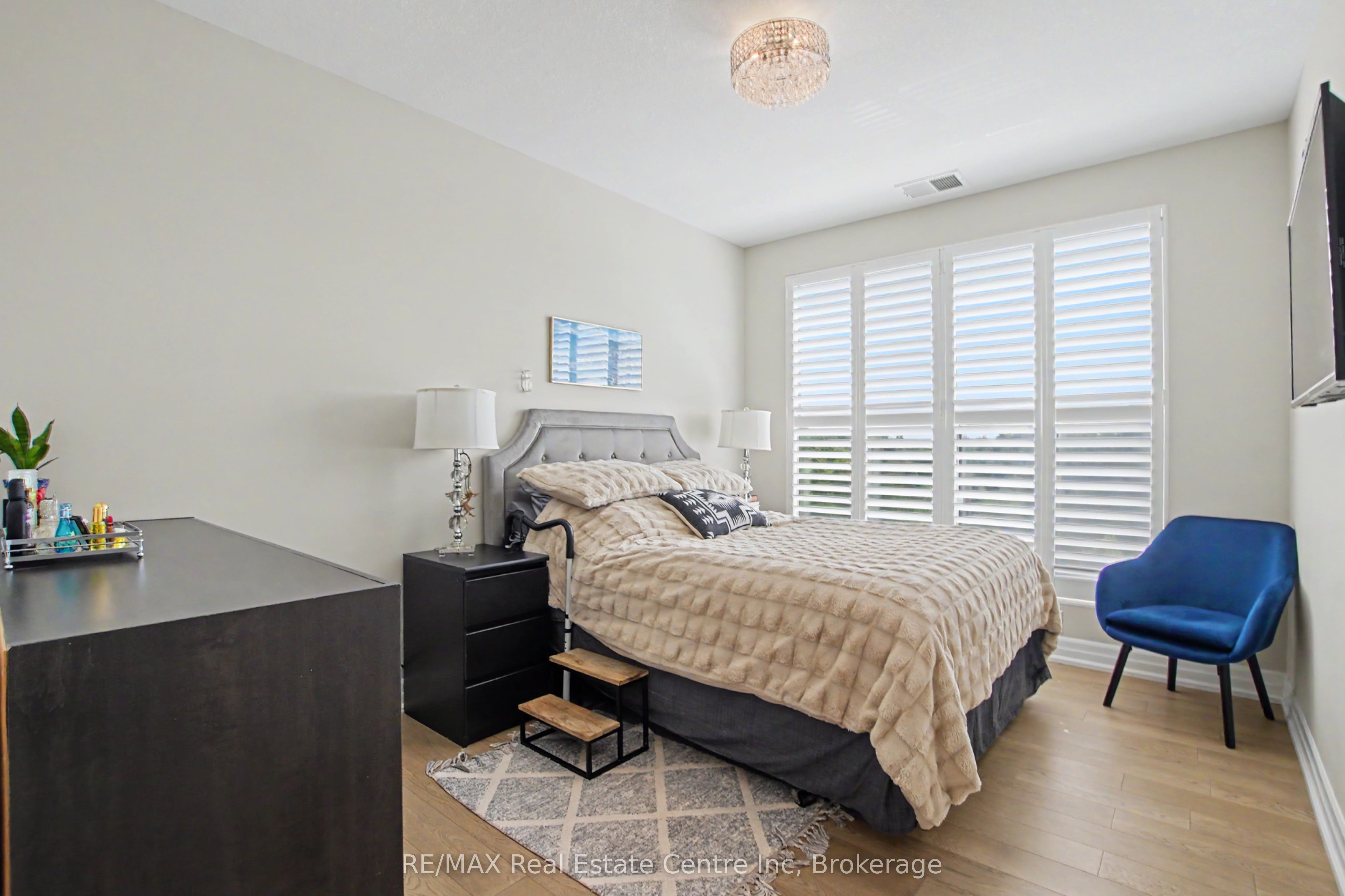 1878 Gordon Street 401 Property Photo 17