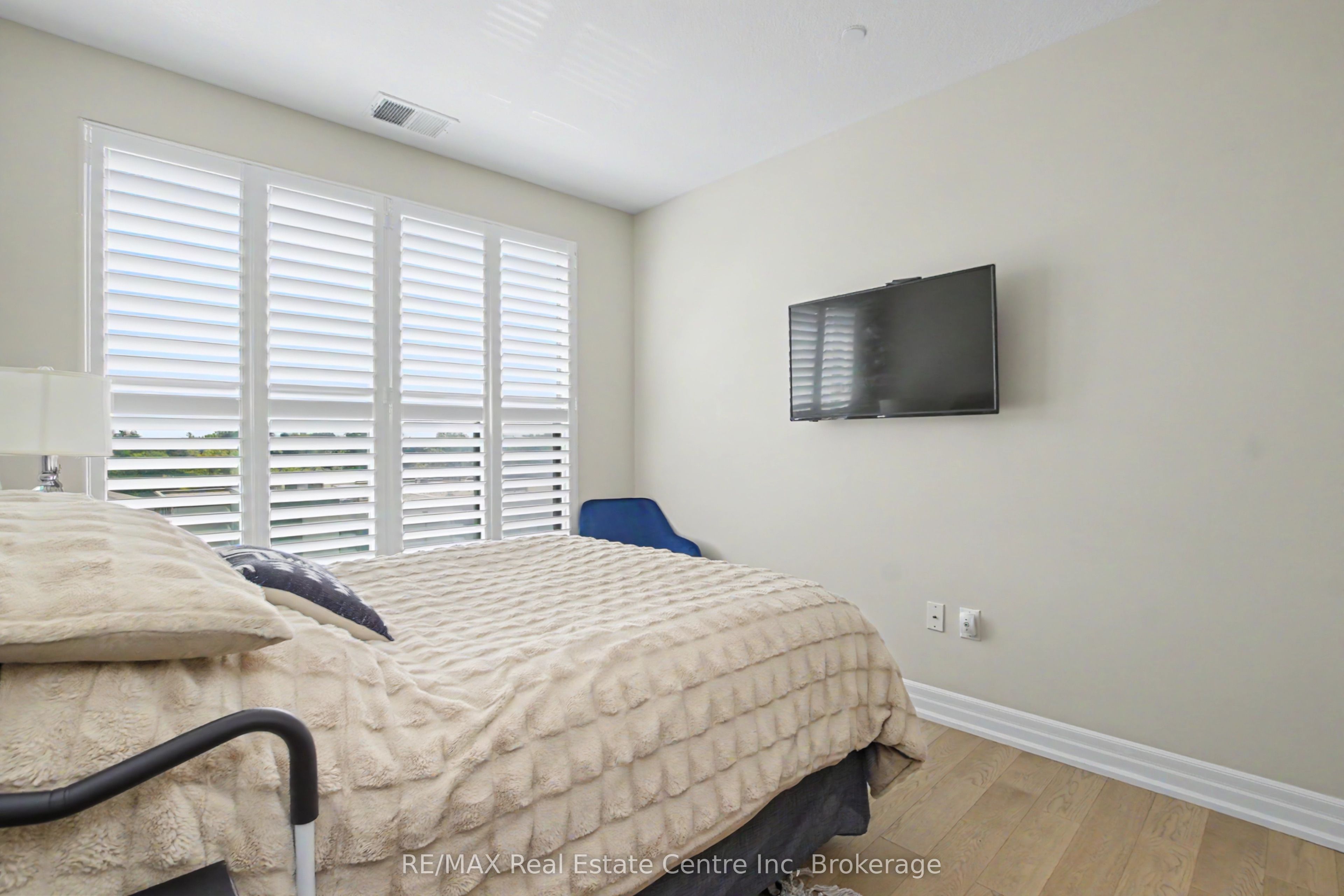 1878 Gordon Street 401 Property Photo 18