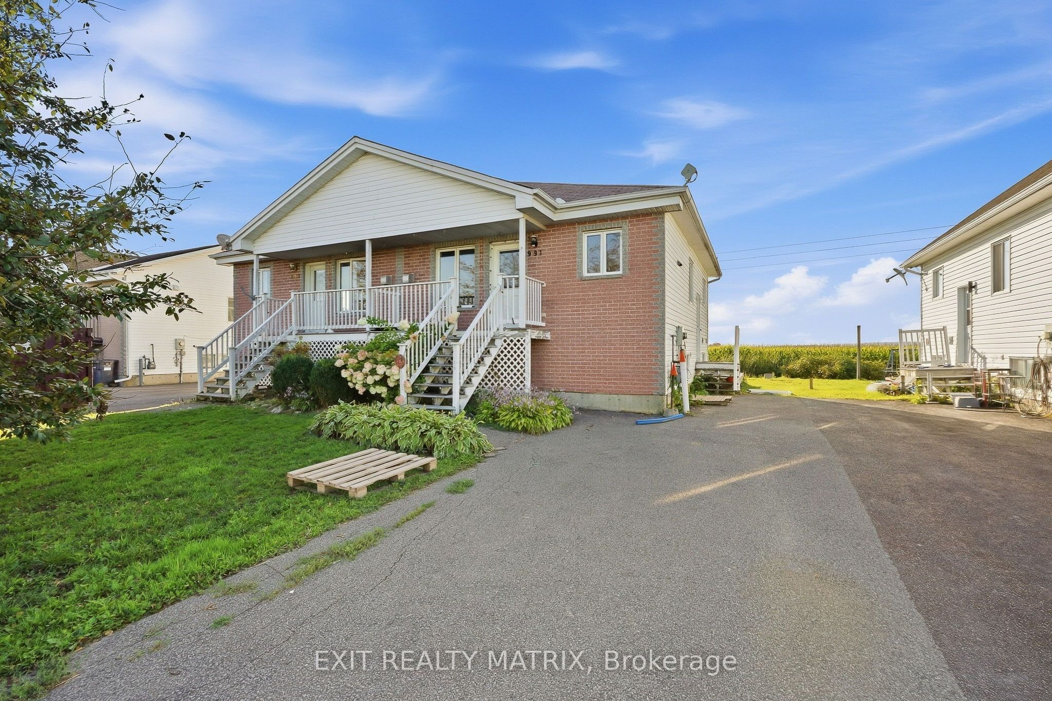 991 Jacynthe Street Property Photo 1