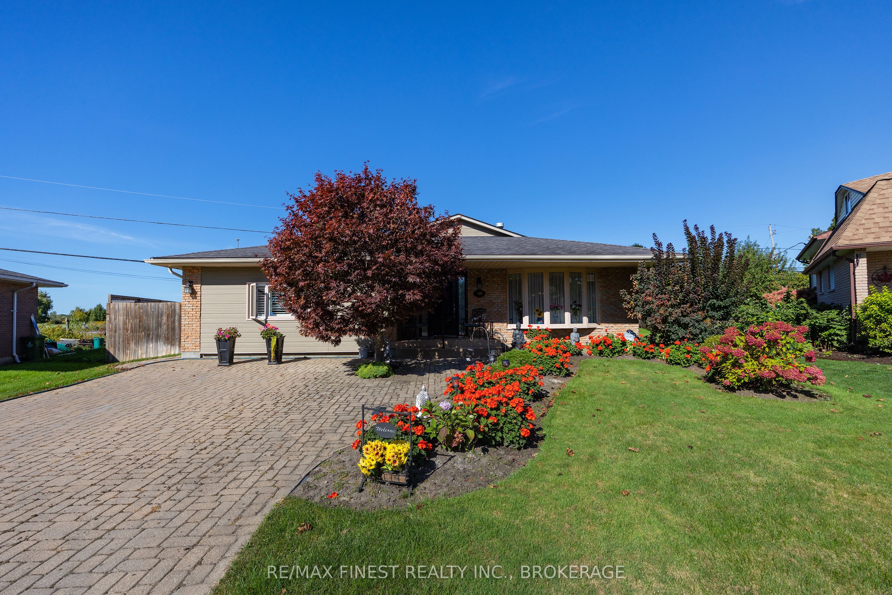935 Brodie Avenue Property Photo 2